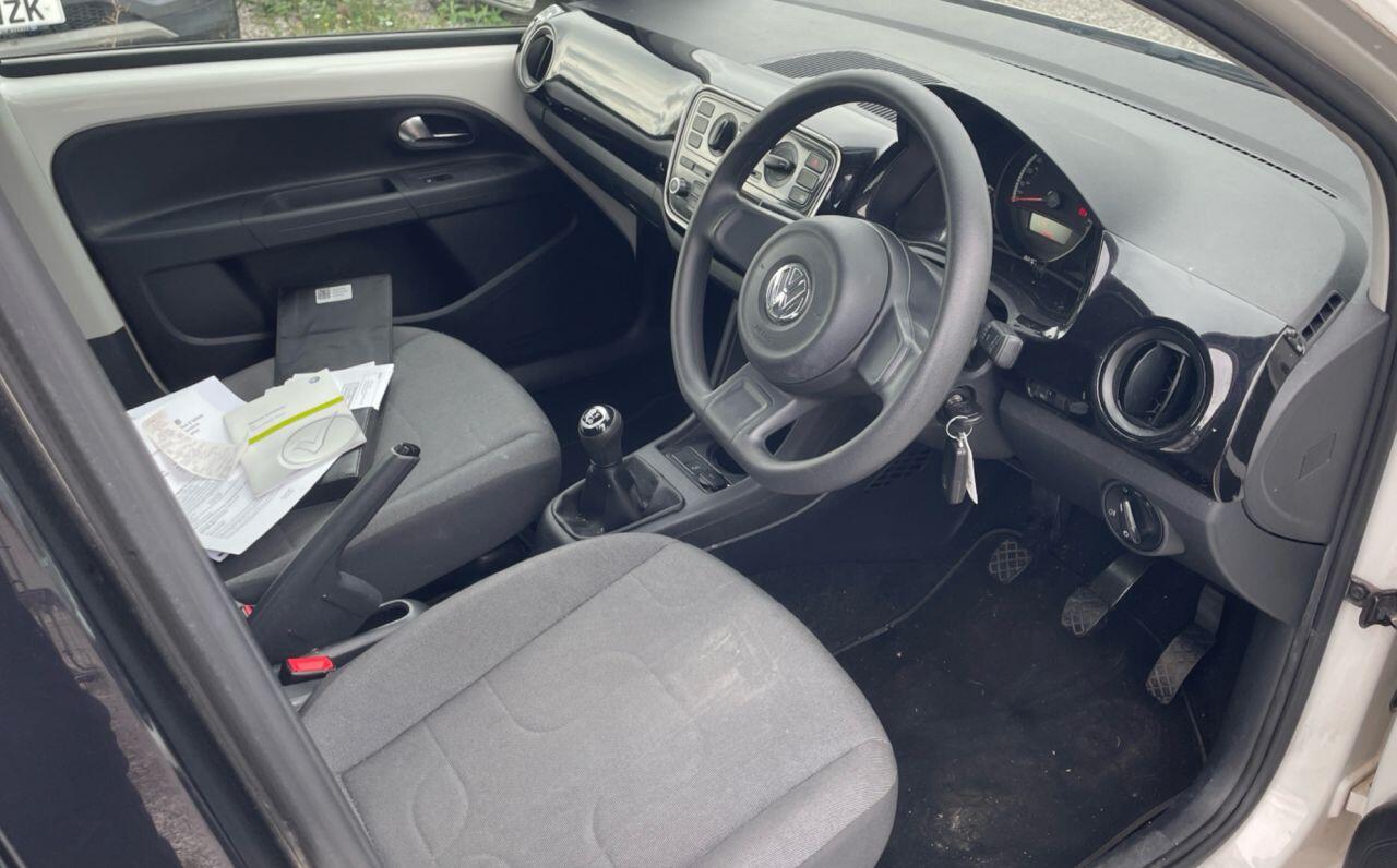 Volkswagen Up! view 2