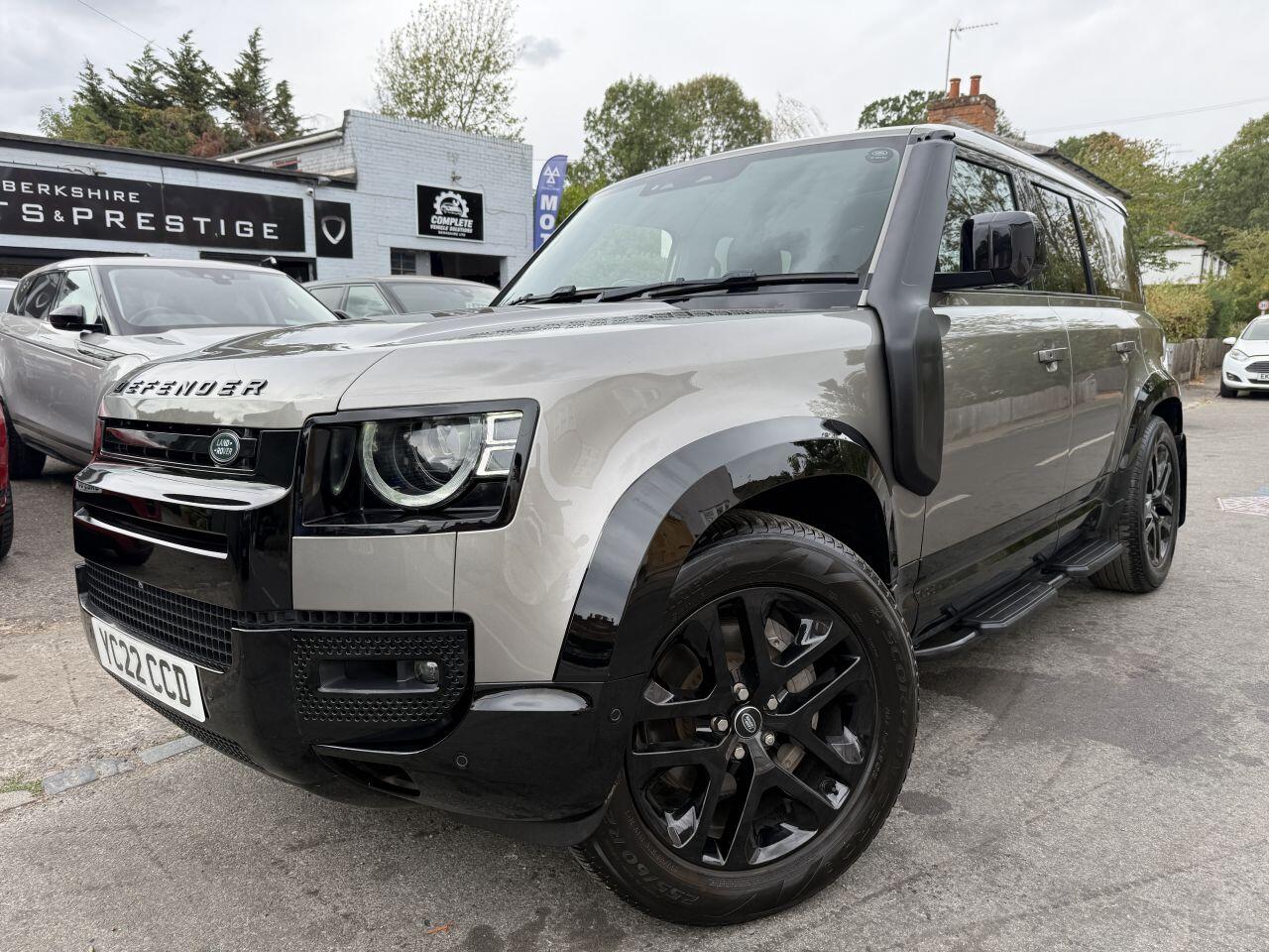 Land Rover Defender 110 view 3