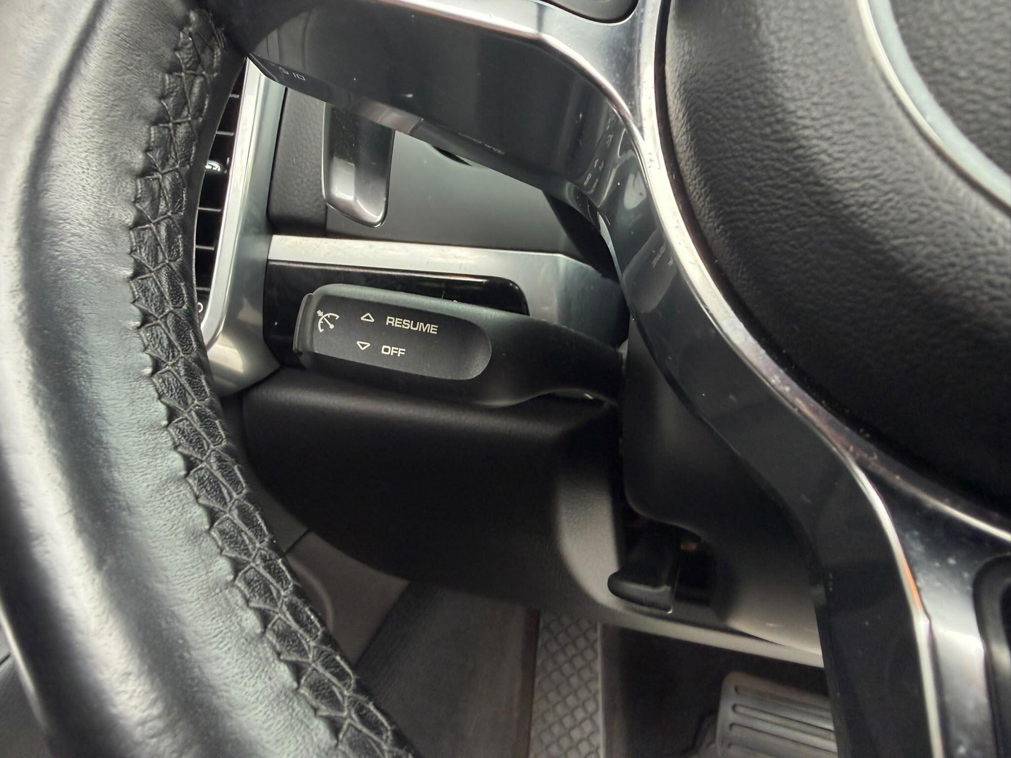 Porsche Cayenne view 21