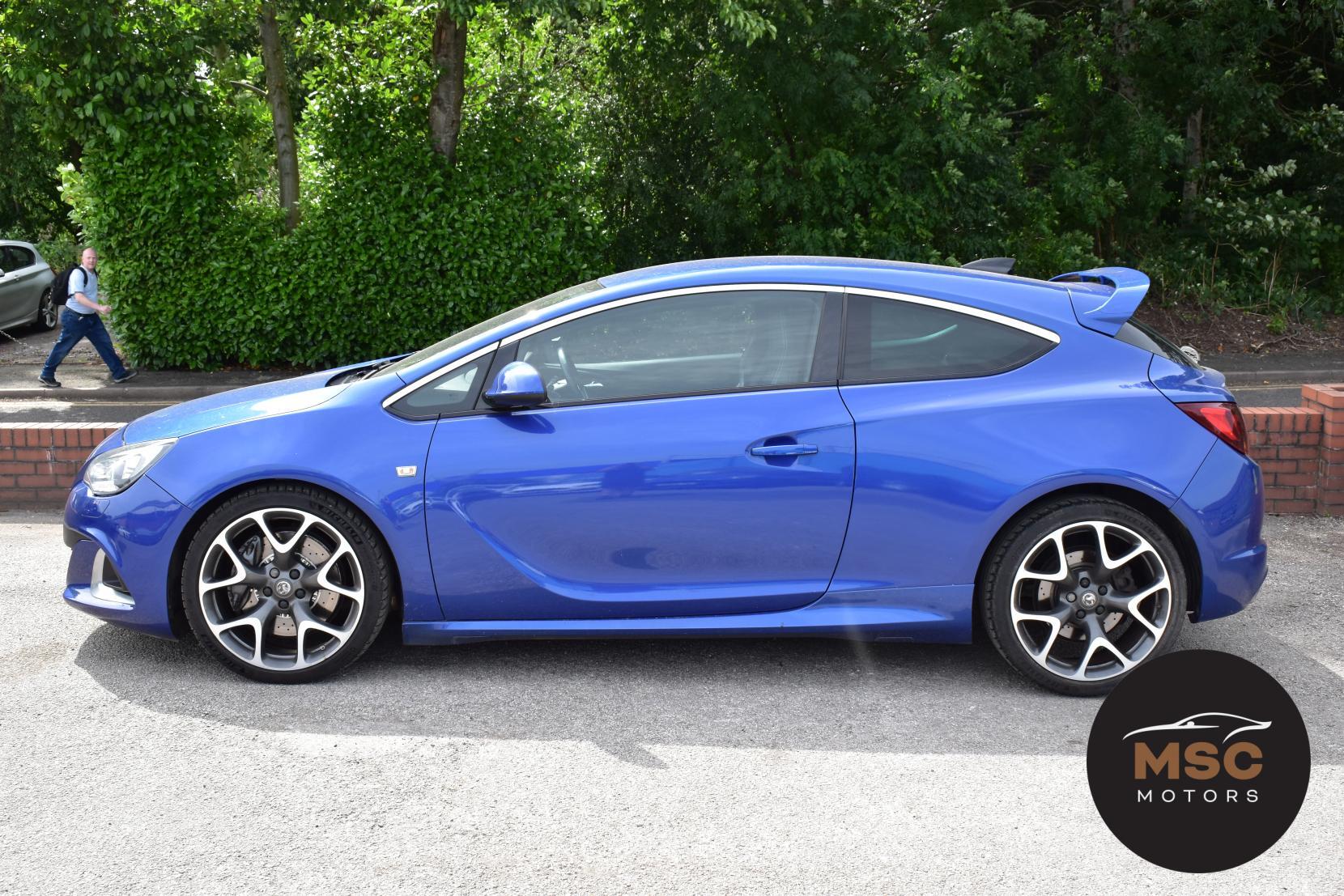 Vauxhall Astra GTC view 10