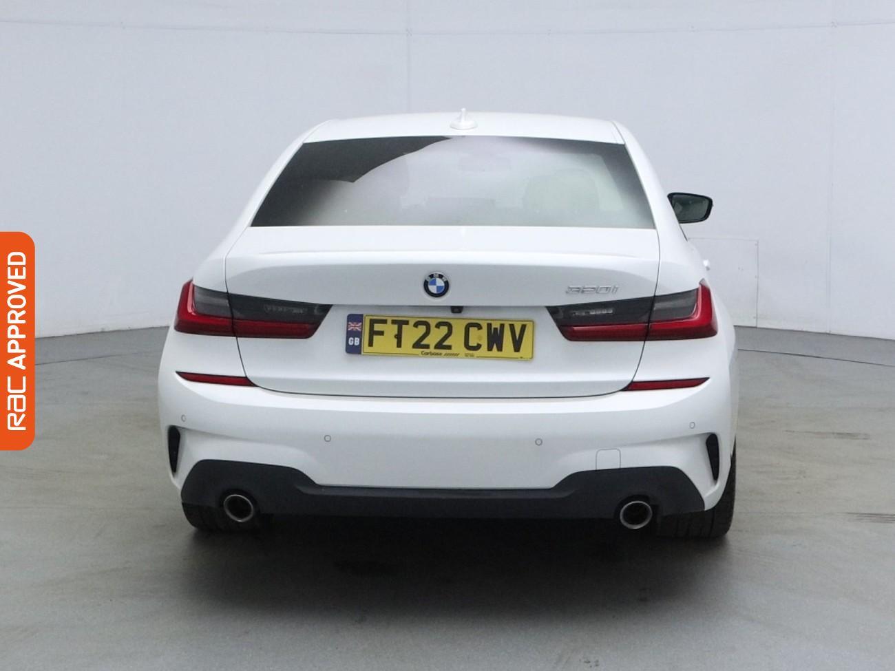 BMW 3 Series view 8