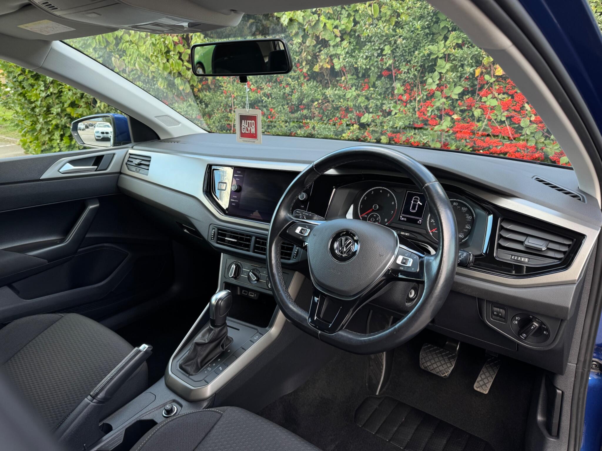 Volkswagen Polo view 14