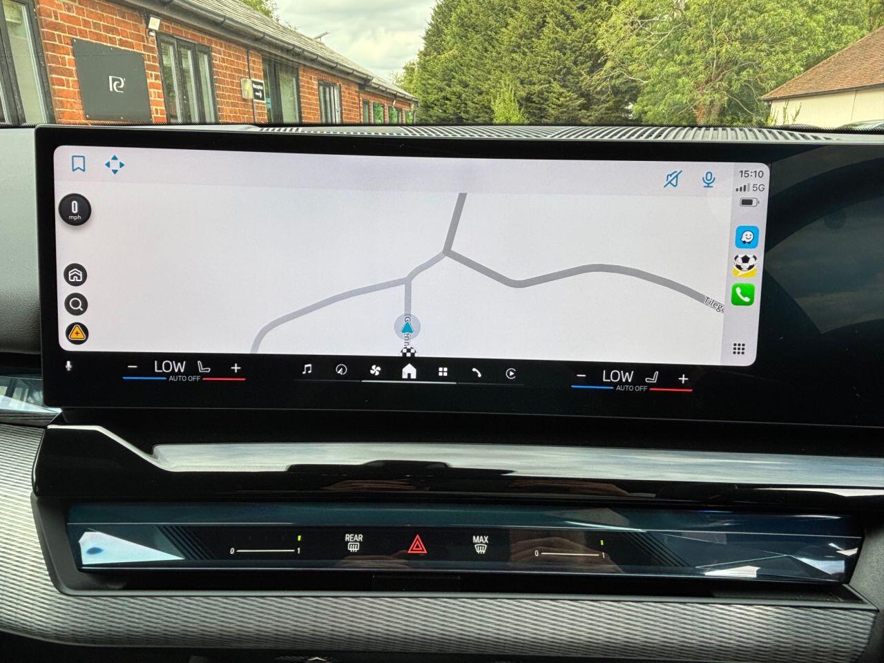 BMW 5 Series view 12