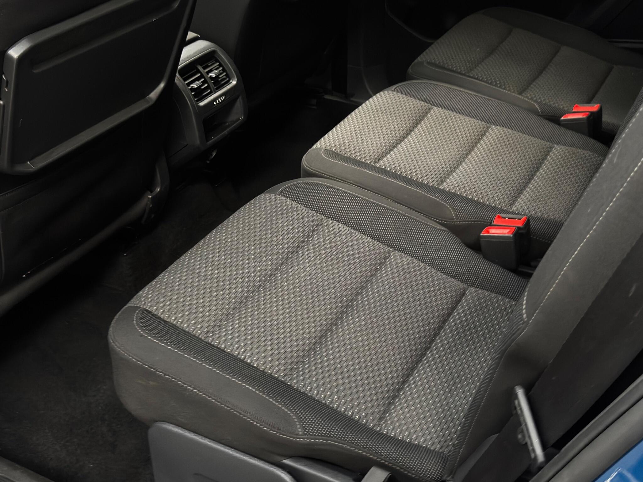 Volkswagen Touran view 66
