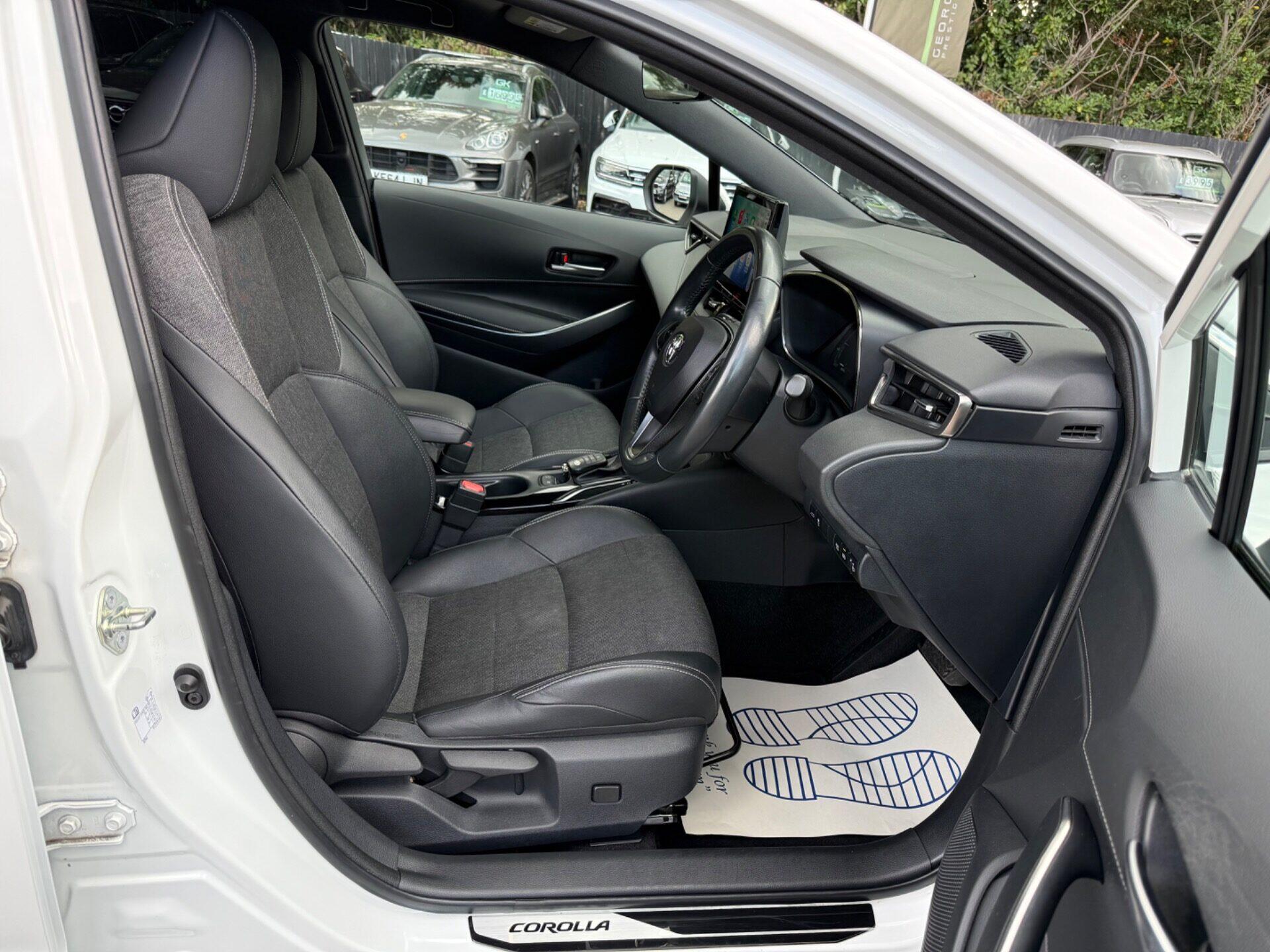 Toyota Corolla view 14