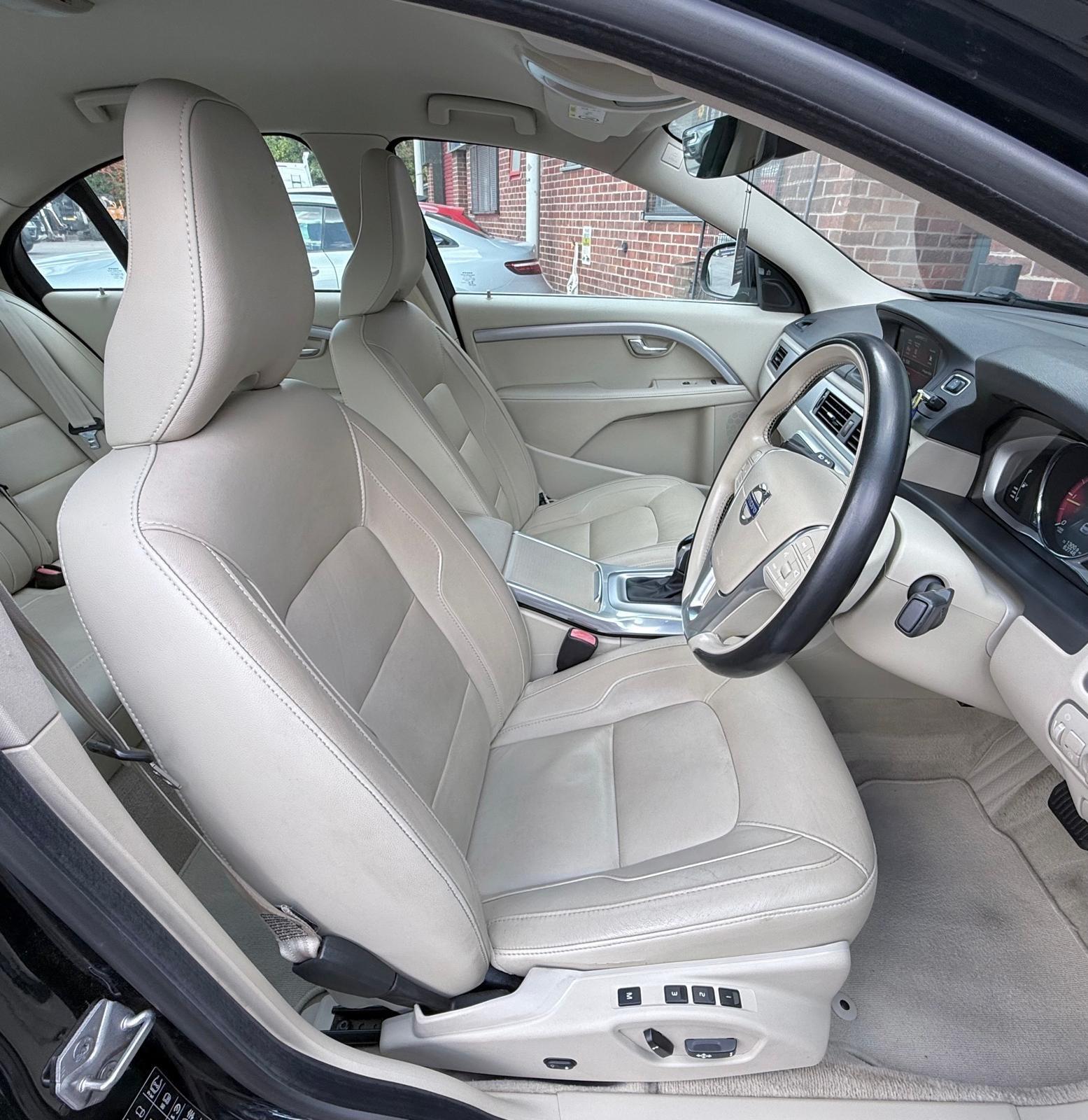 Volvo S80 view 50