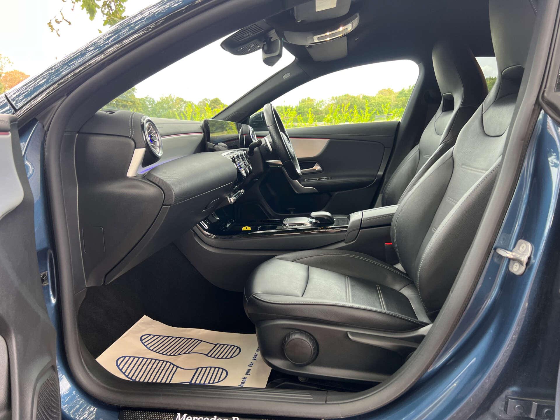 Mercedes-Benz Cla view 32
