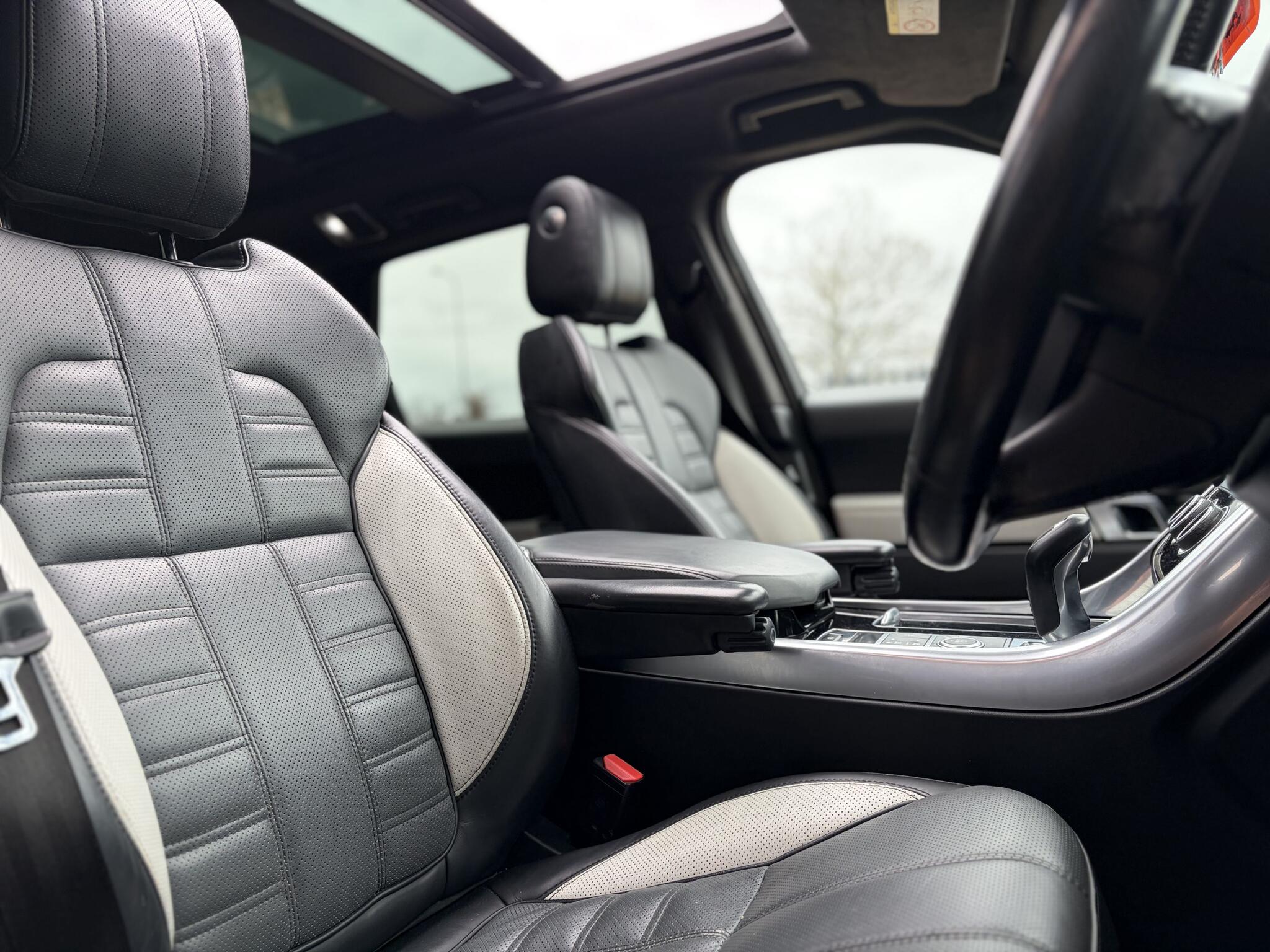 Land Rover Range Rover Sport view 17