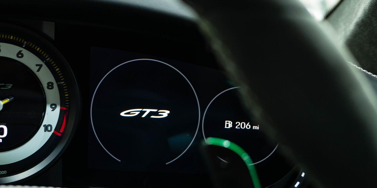 Porsche 911 view 36