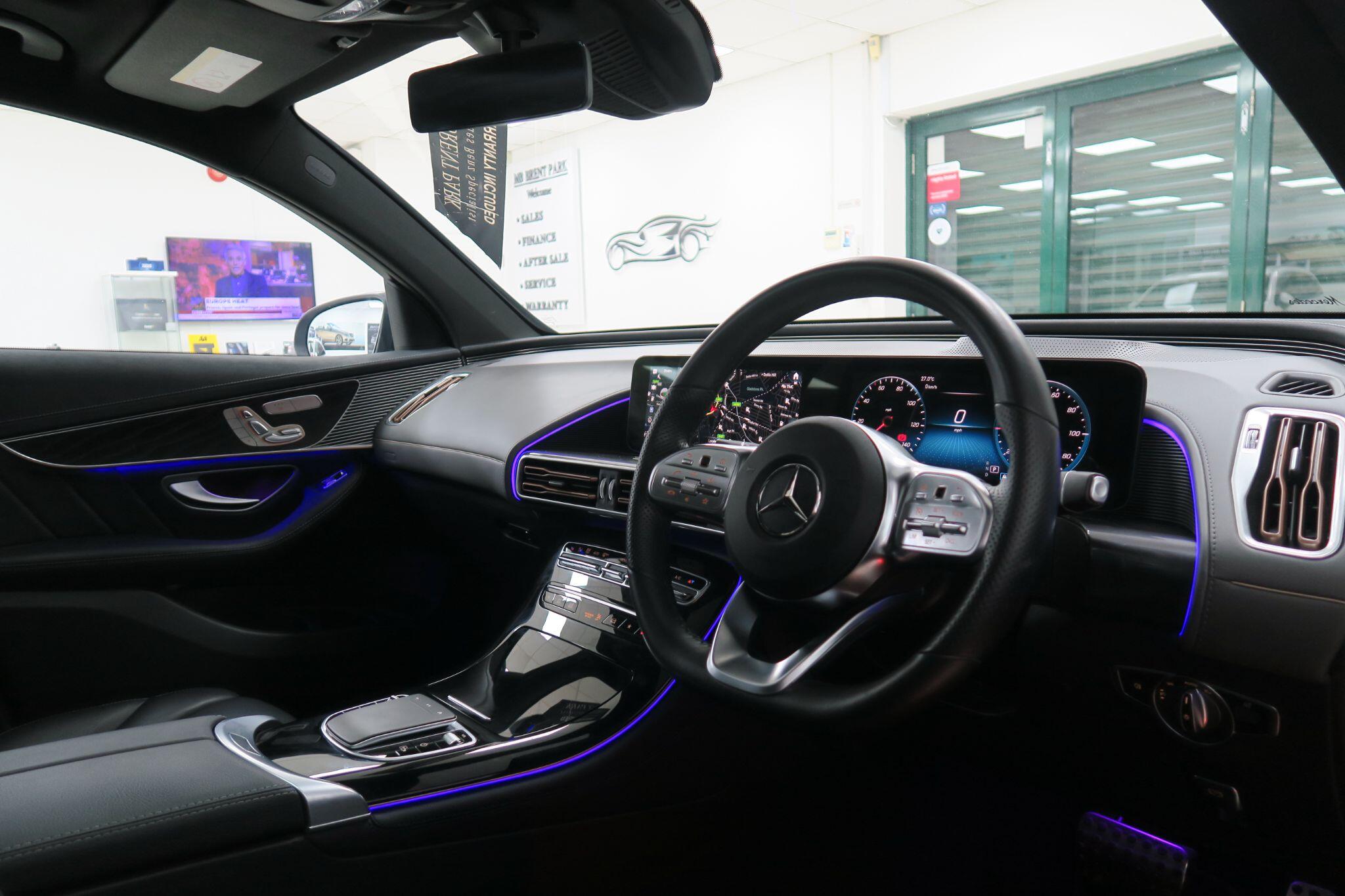 Mercedes-Benz Eqc view 10