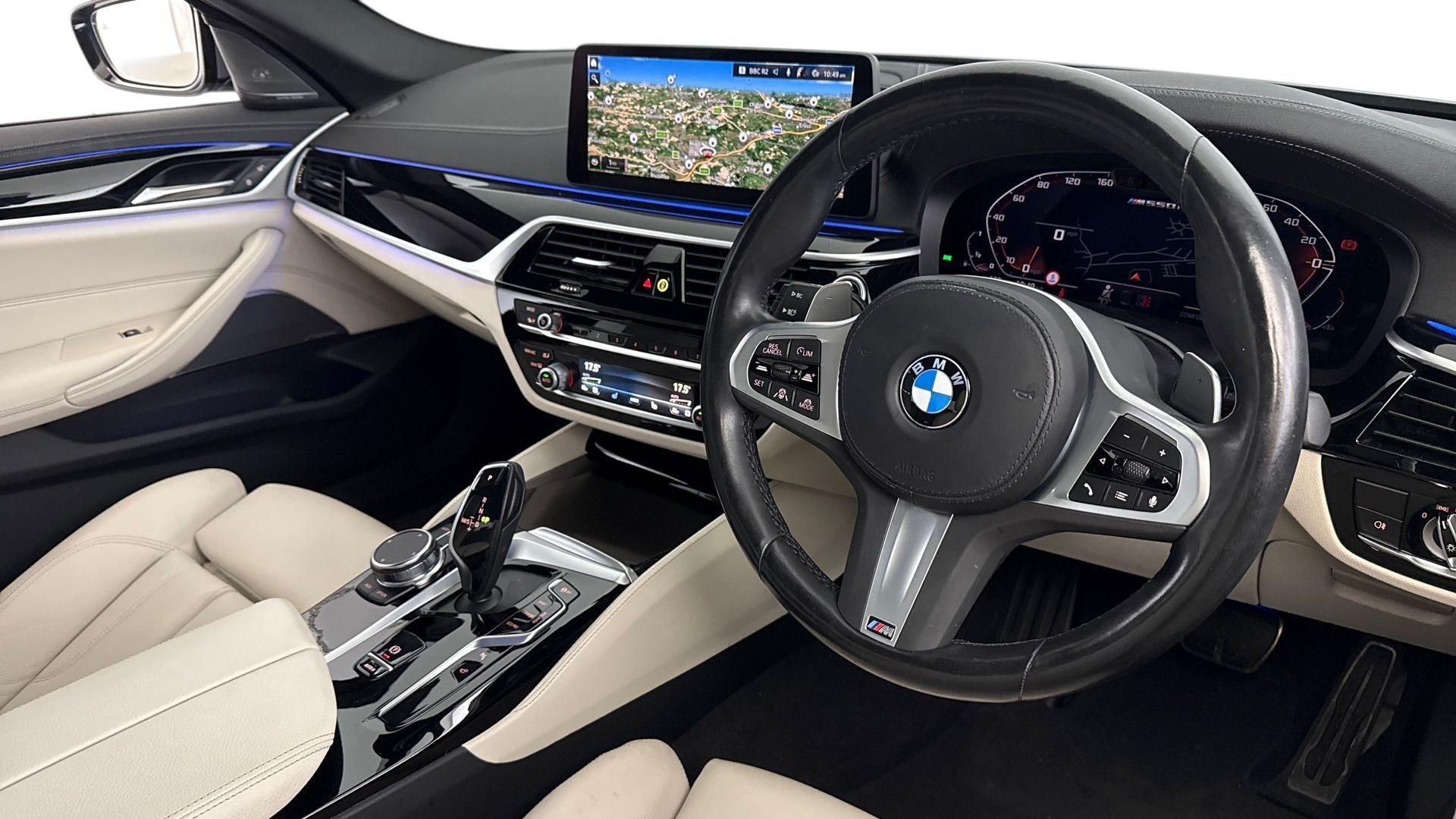 BMW 5 Series view 6