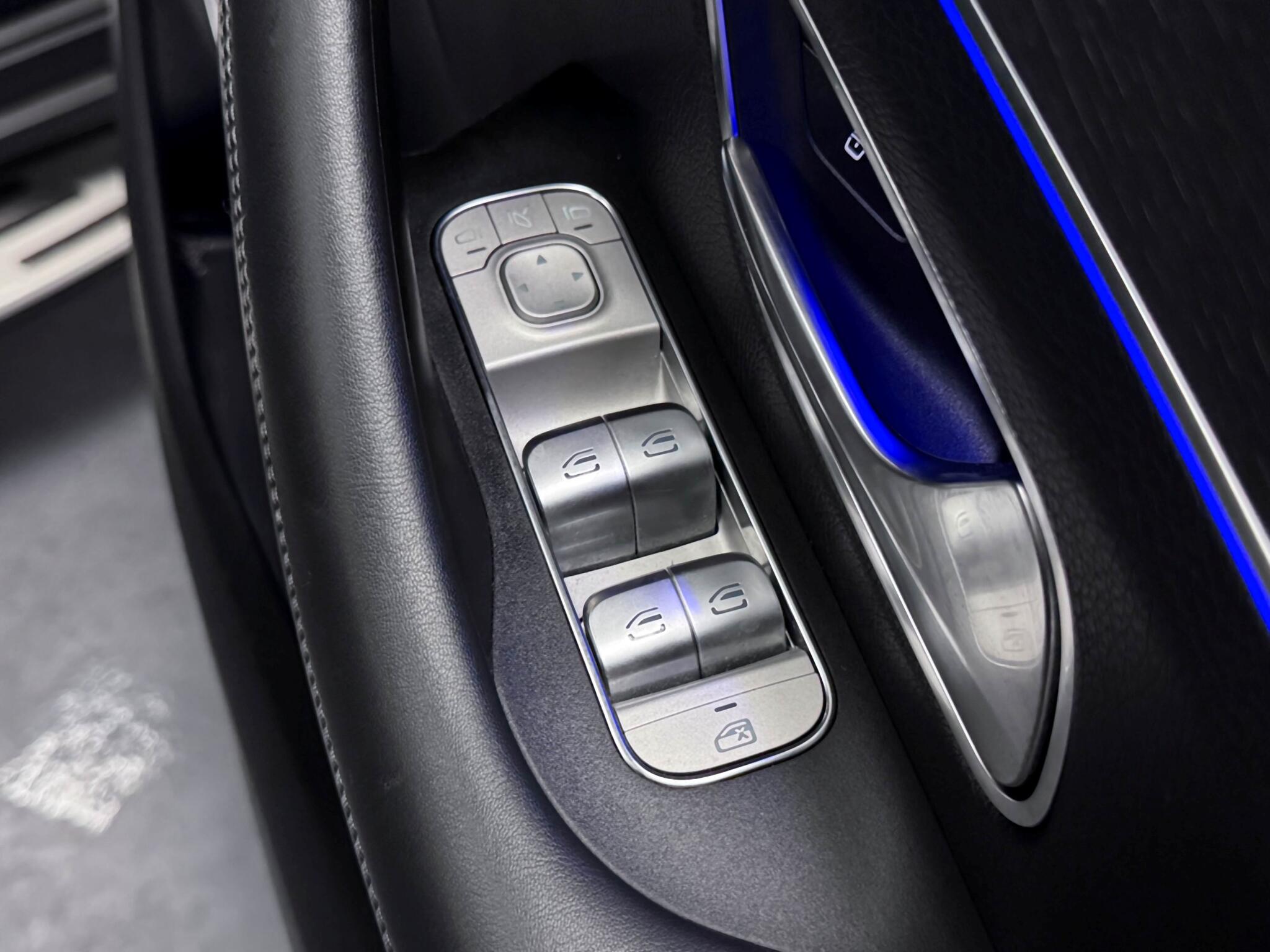 Mercedes-Benz GLE view 26