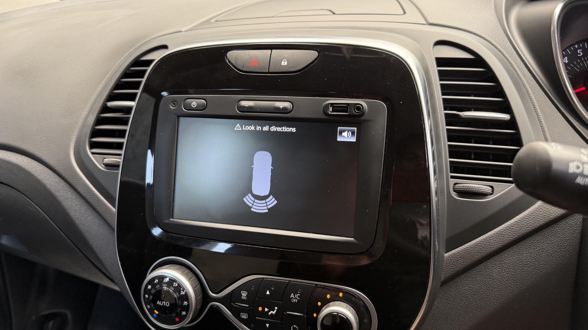 Renault Captur view 24