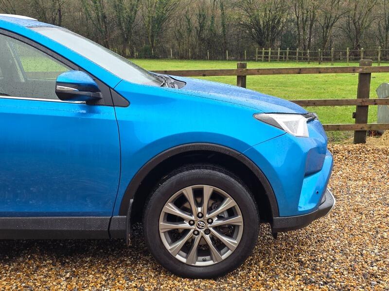 2016 Toyota RAV4 image 5