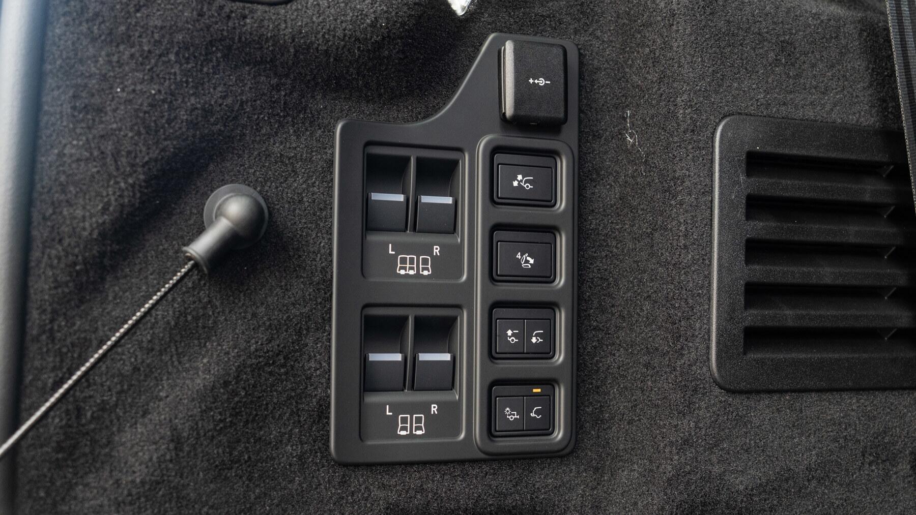 Land Rover Discovery view 91