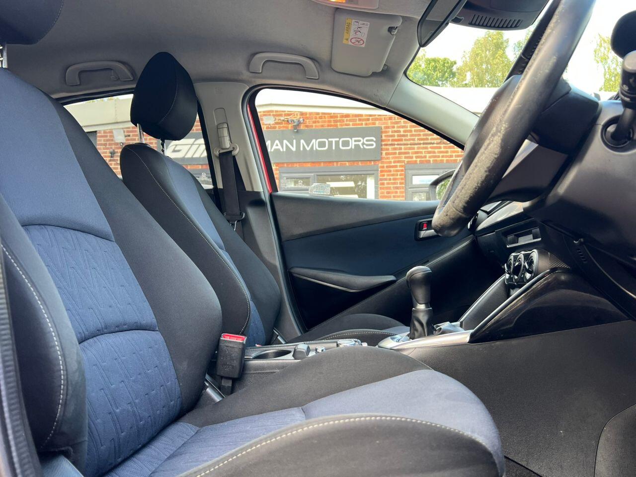 Mazda Mazda2 view 14