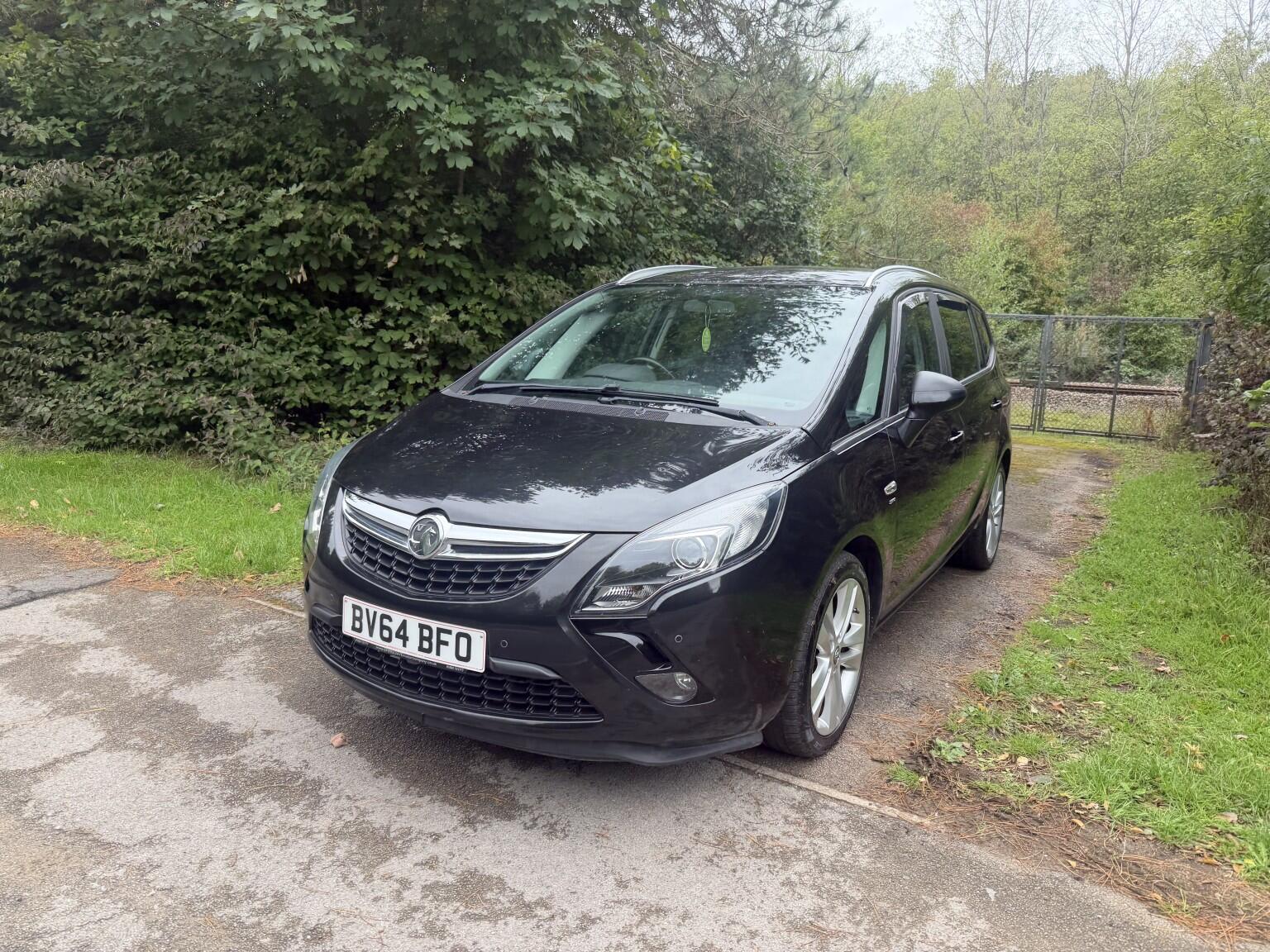 Vauxhall Zafira Tourer view 2