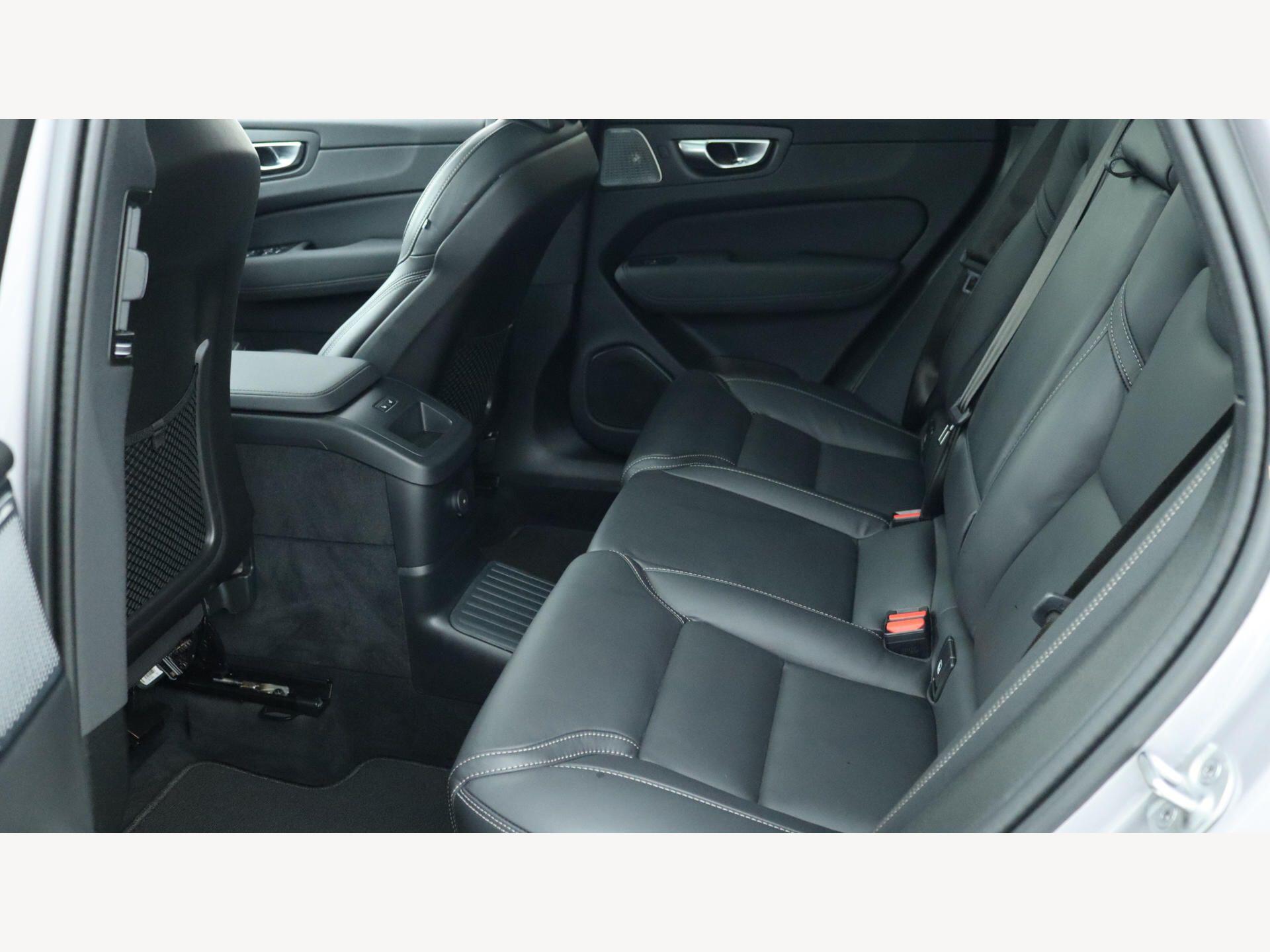 Volvo XC60 view 32