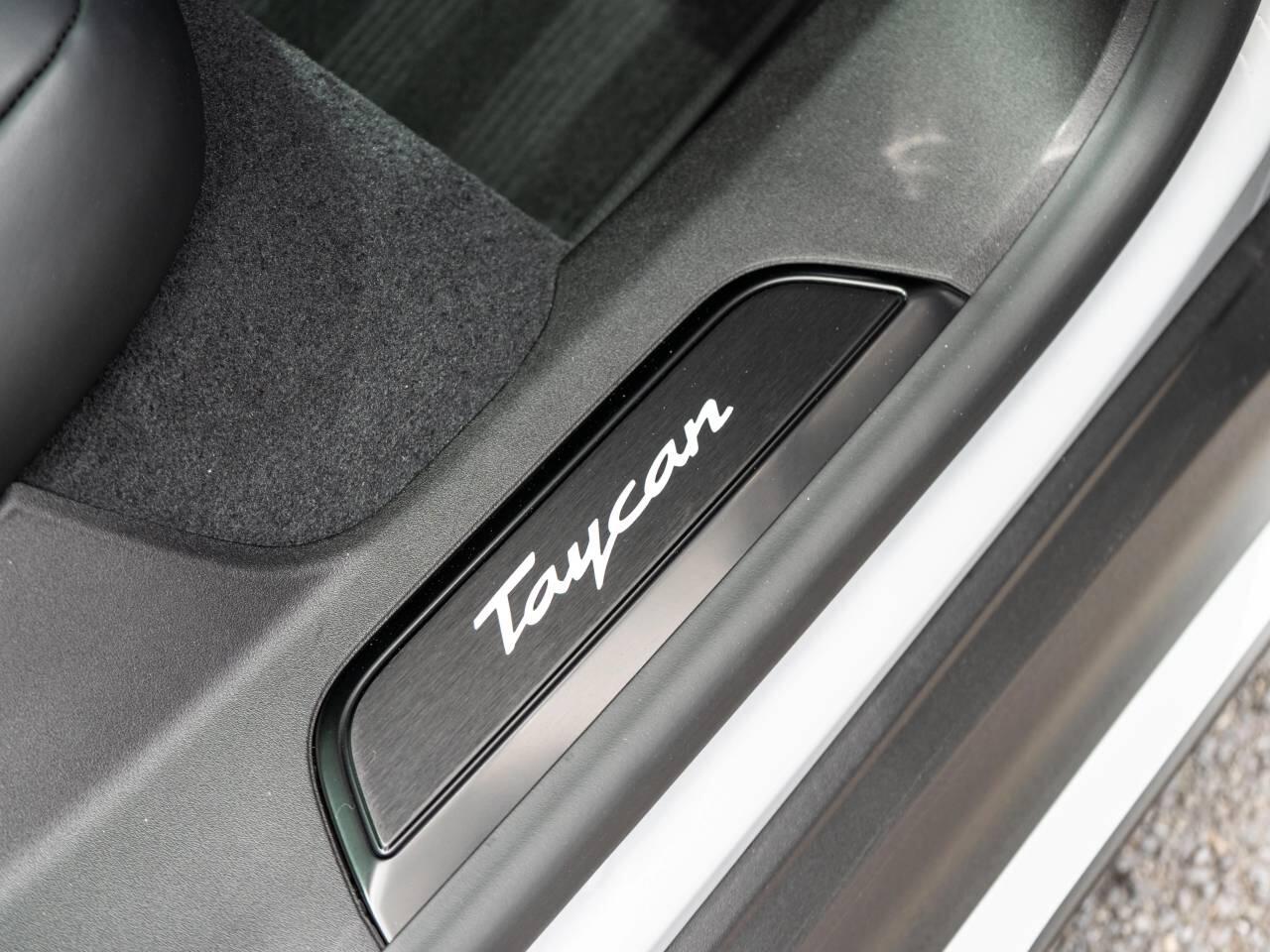 Porsche Taycan view 44