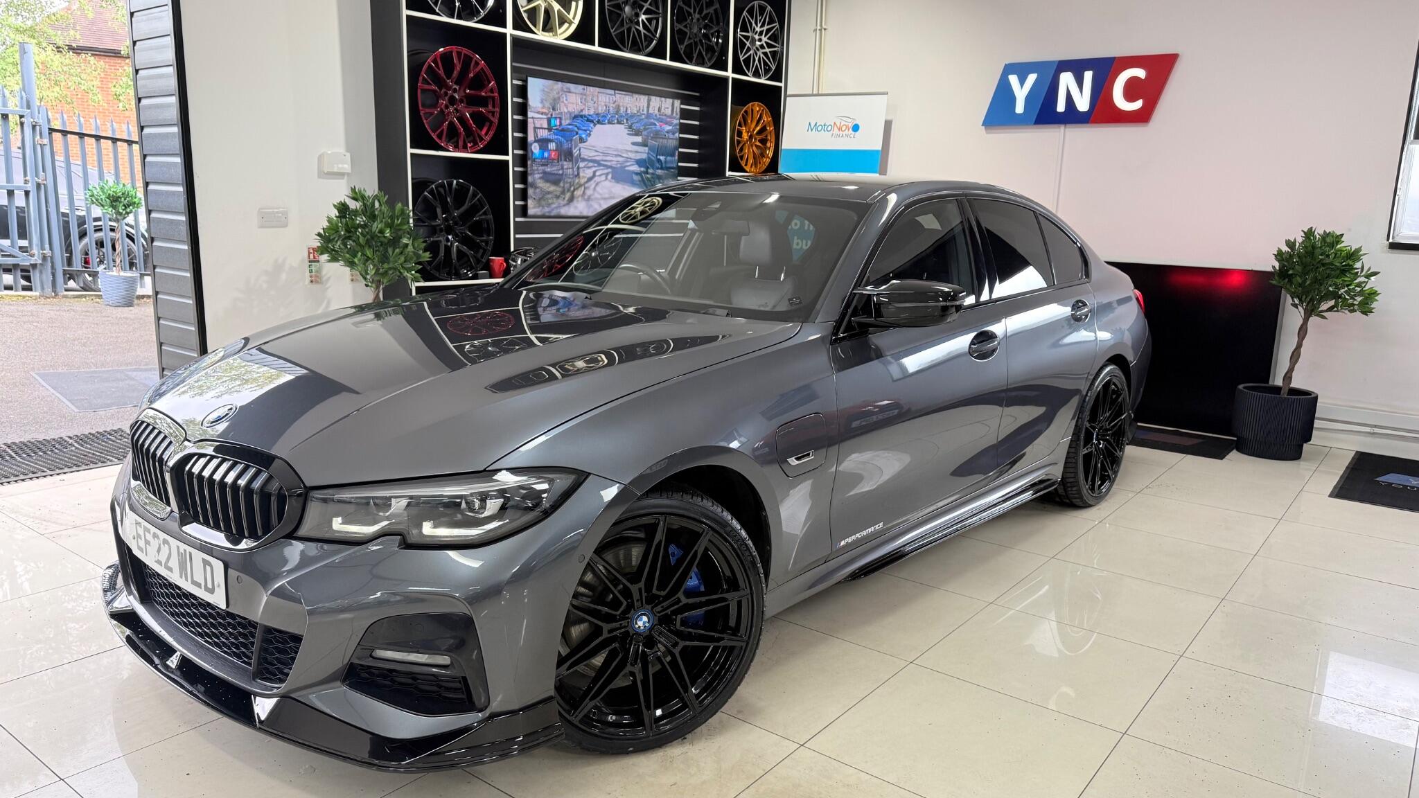 BMW 3 Series view 29