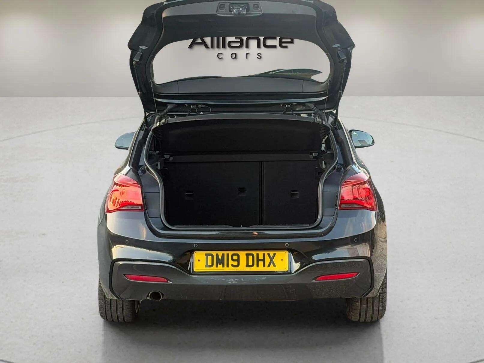 BMW 1 Series view 60