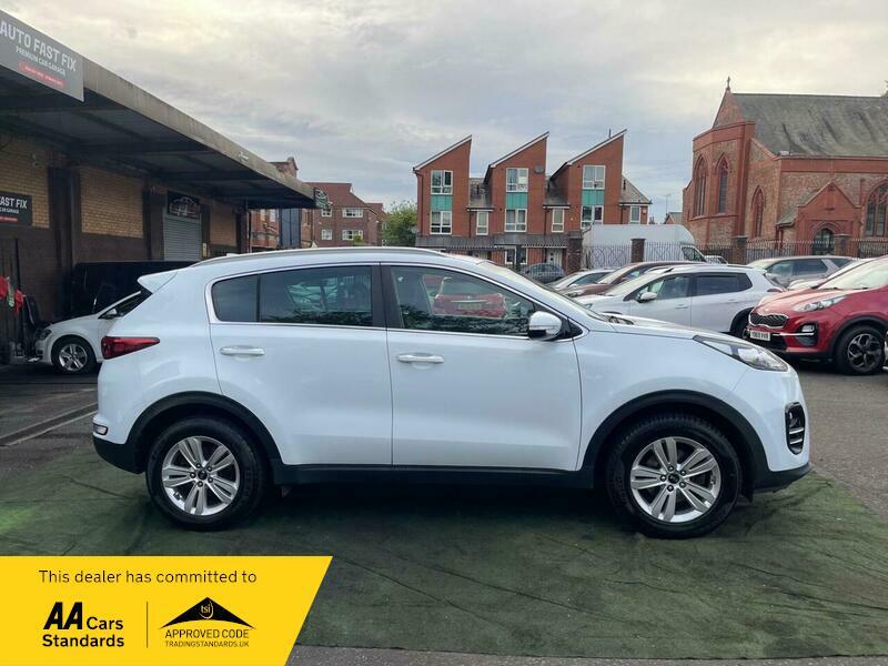 2017 Kia Sportage 1.6 GDi 2 Euro 6 (s/s) 5dr • 96,290 miles image 14