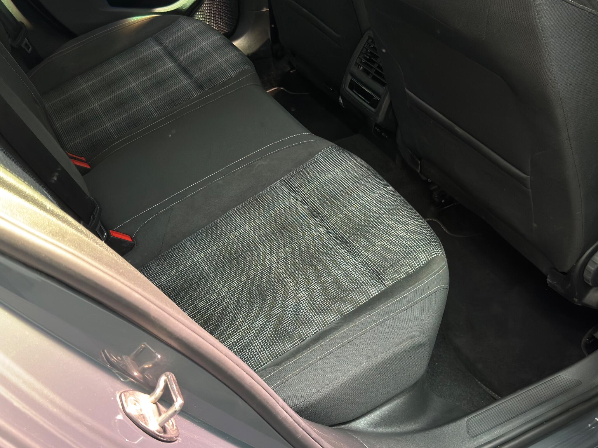 Volkswagen Golf view 52