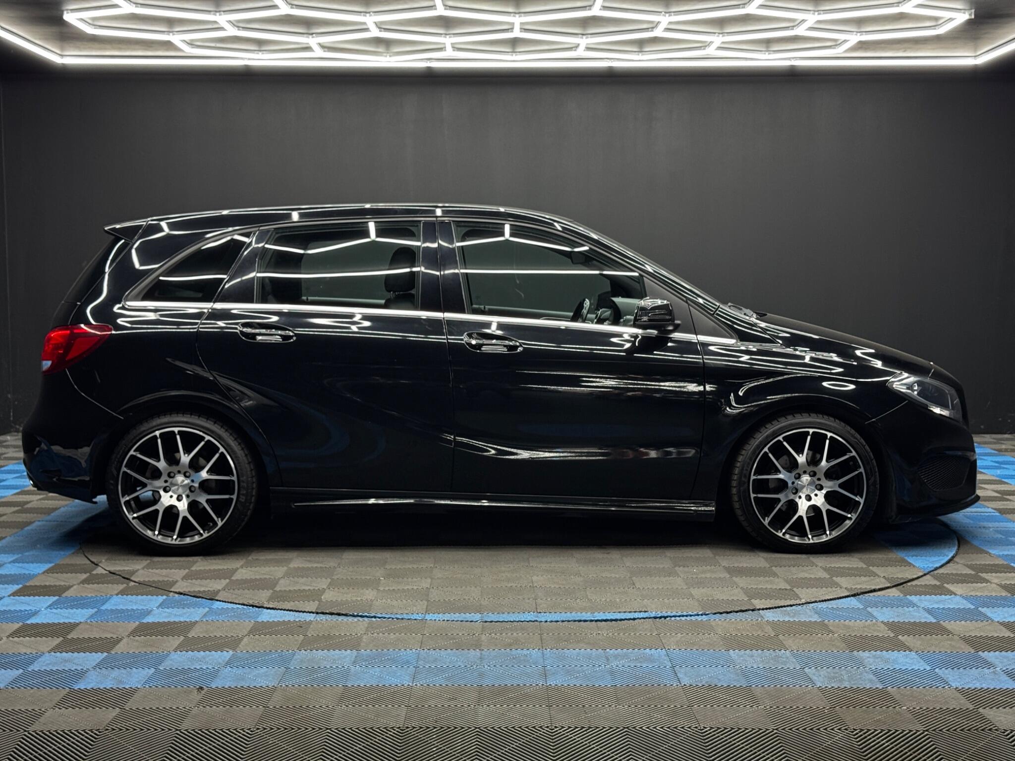 Mercedes-Benz B-Class view 4