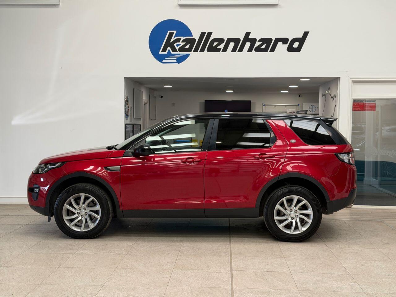 Land Rover Discovery Sport view 2