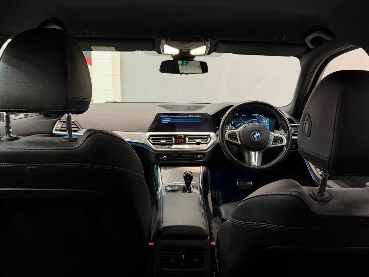 BMW 3 Series view 15
