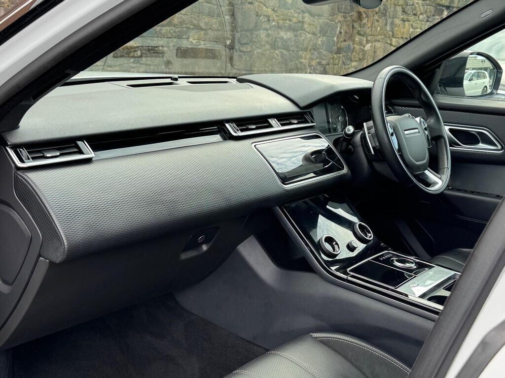 Land Rover Range Rover Velar view 13
