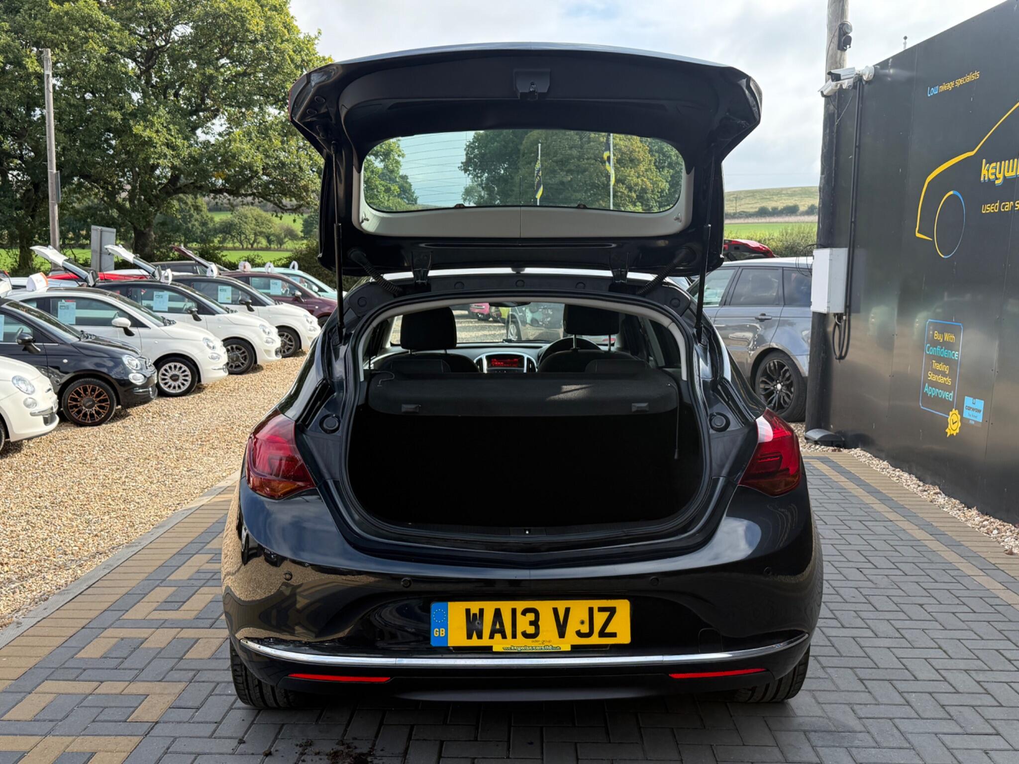Vauxhall Astra view 27