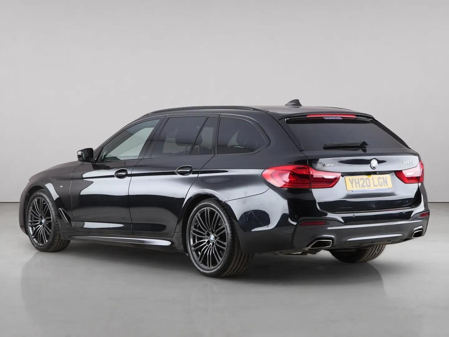 BMW 5 Series view 6