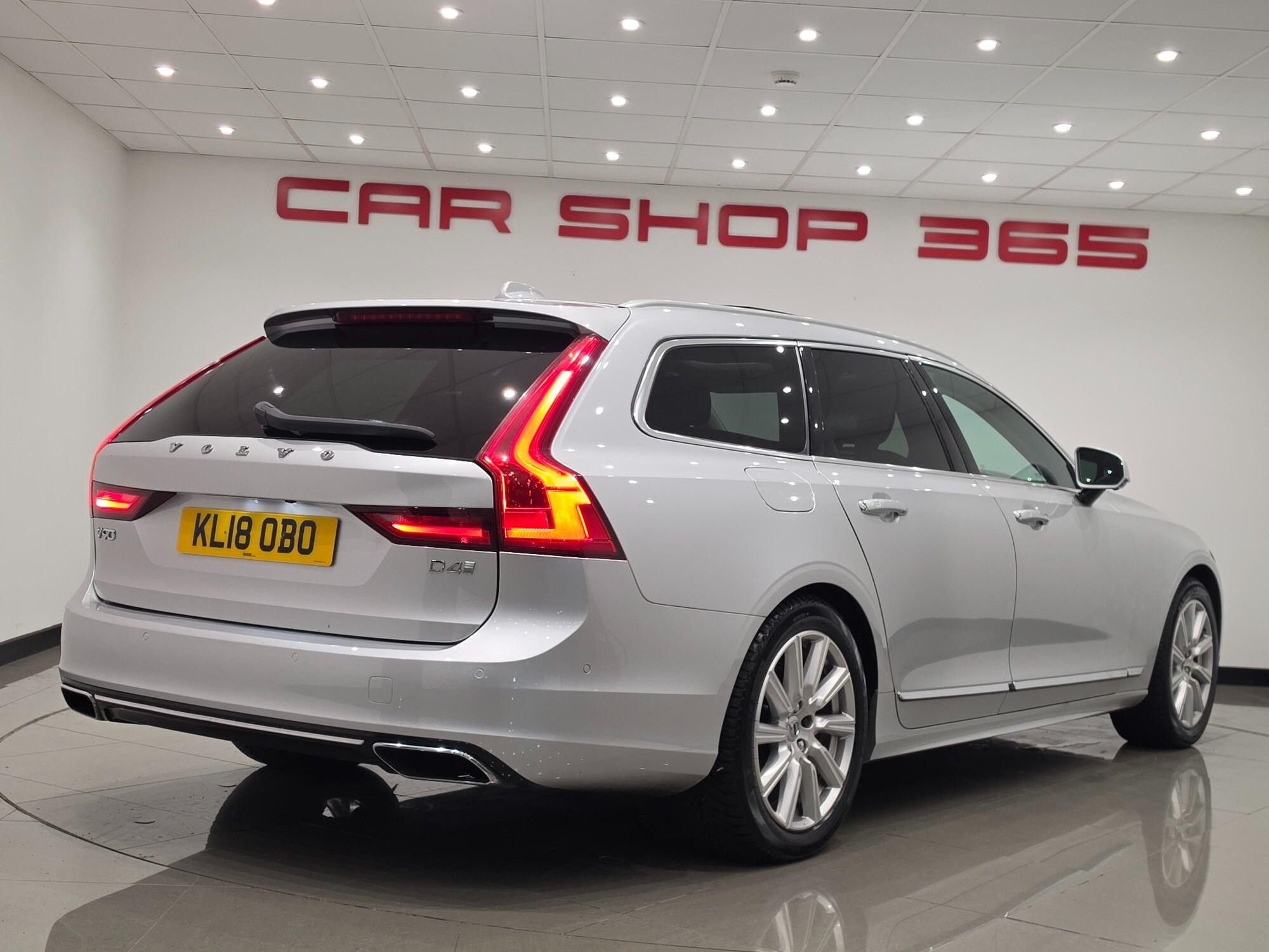 Volvo V90 view 9
