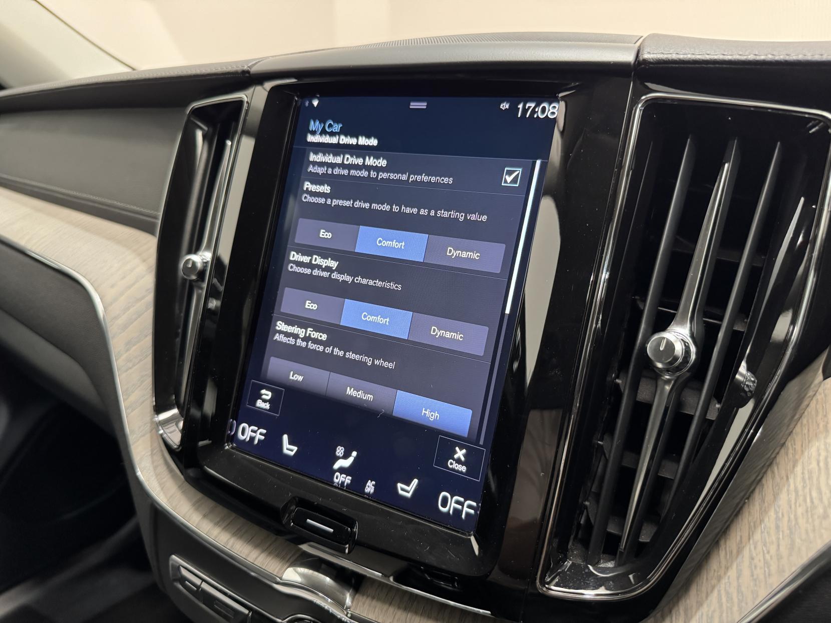 Volvo XC60 view 27