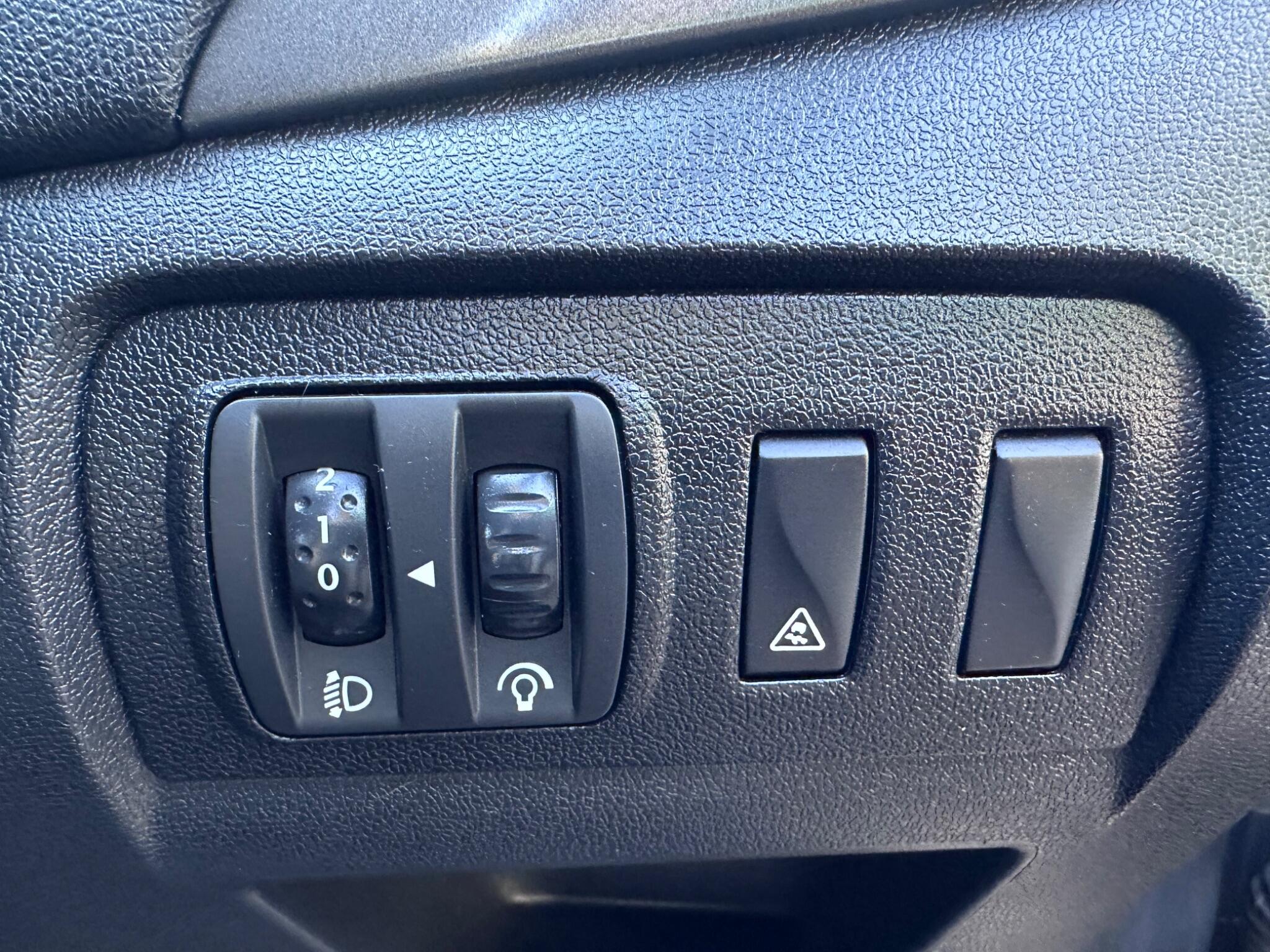 2010 Renault Grand Scenic image 28