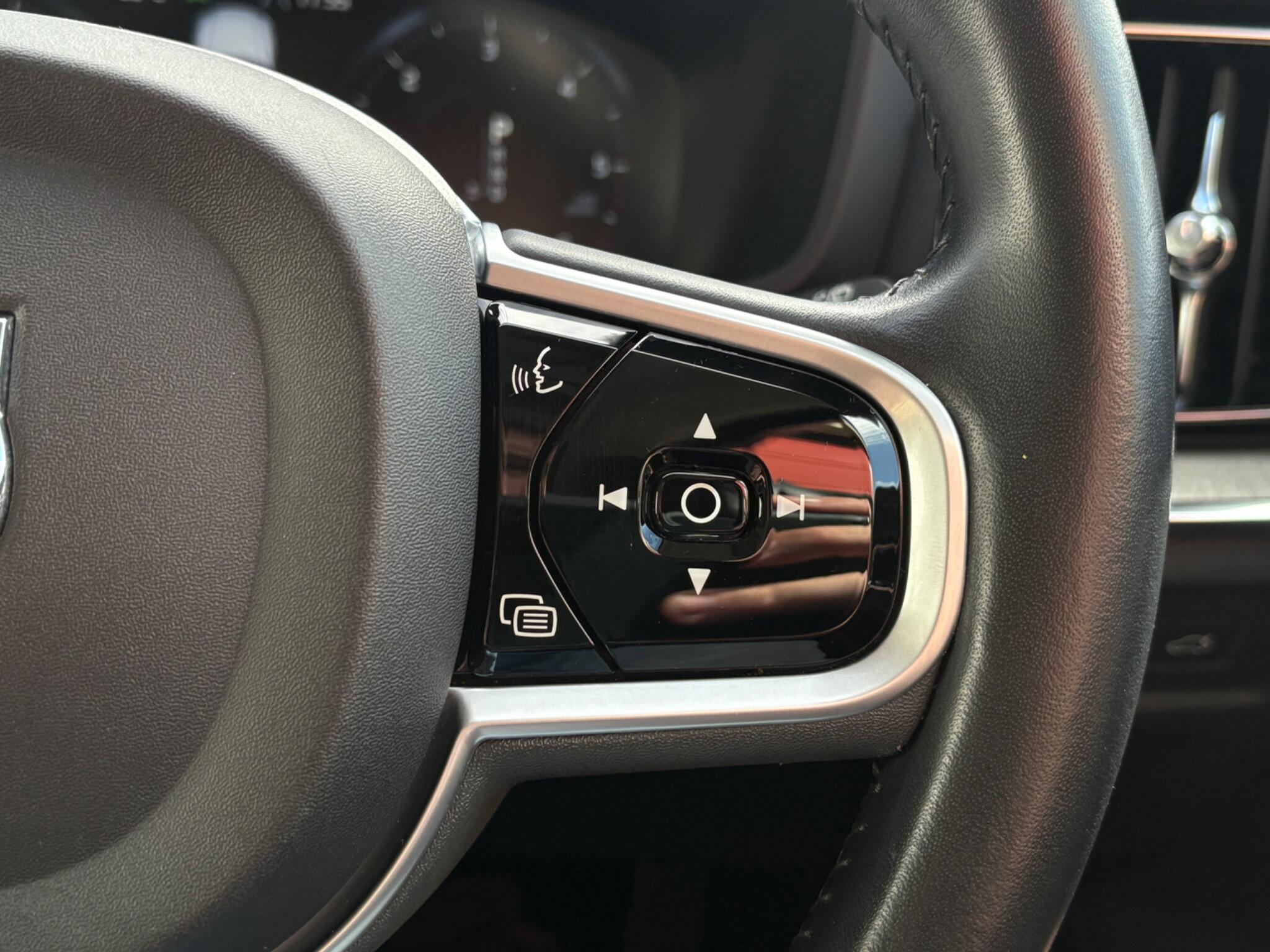 Volvo V60 view 40