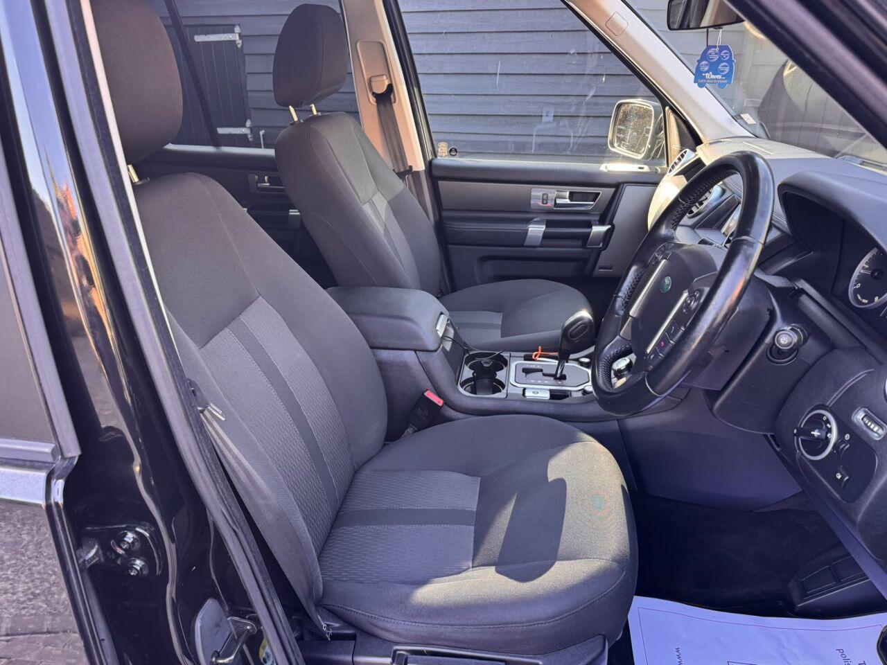 Land Rover Discovery view 9