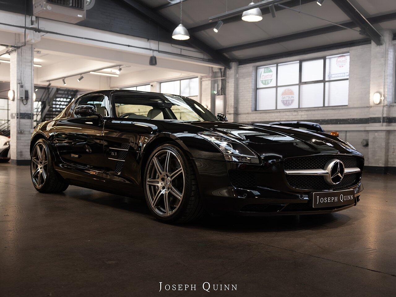 Mercedes-Benz SLS