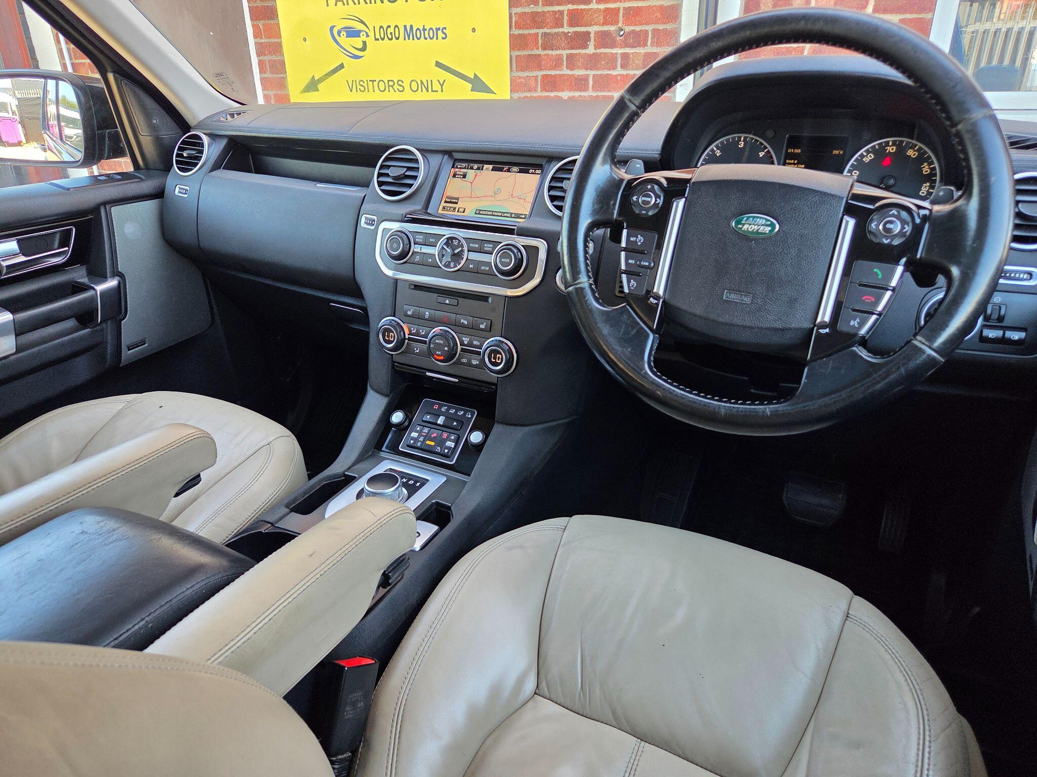 Land Rover Discovery 4 view 11