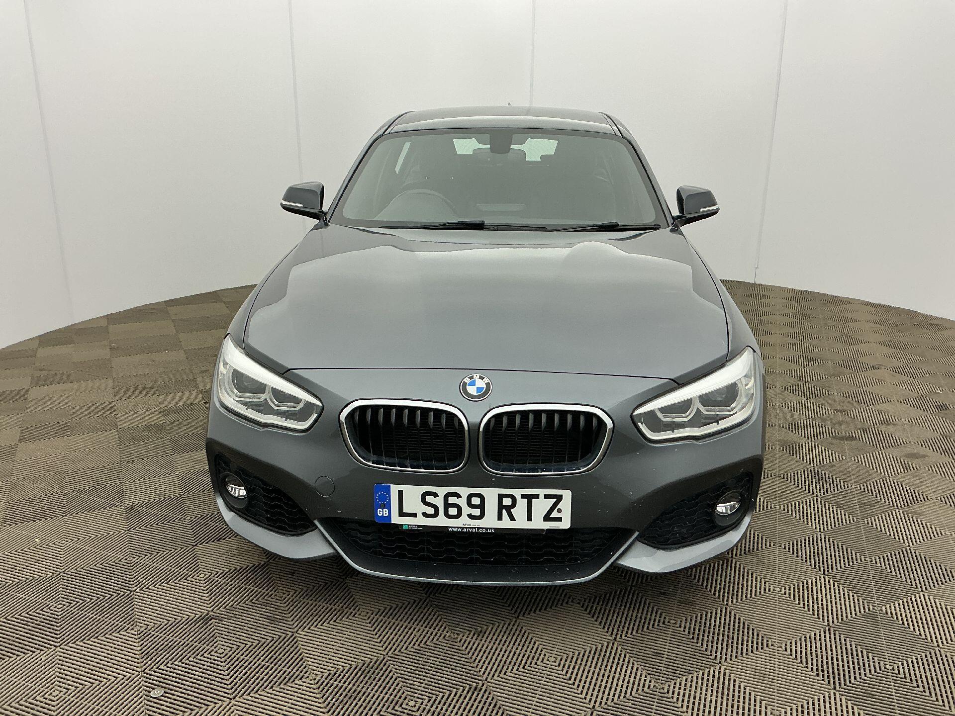 BMW 1 Series view 3