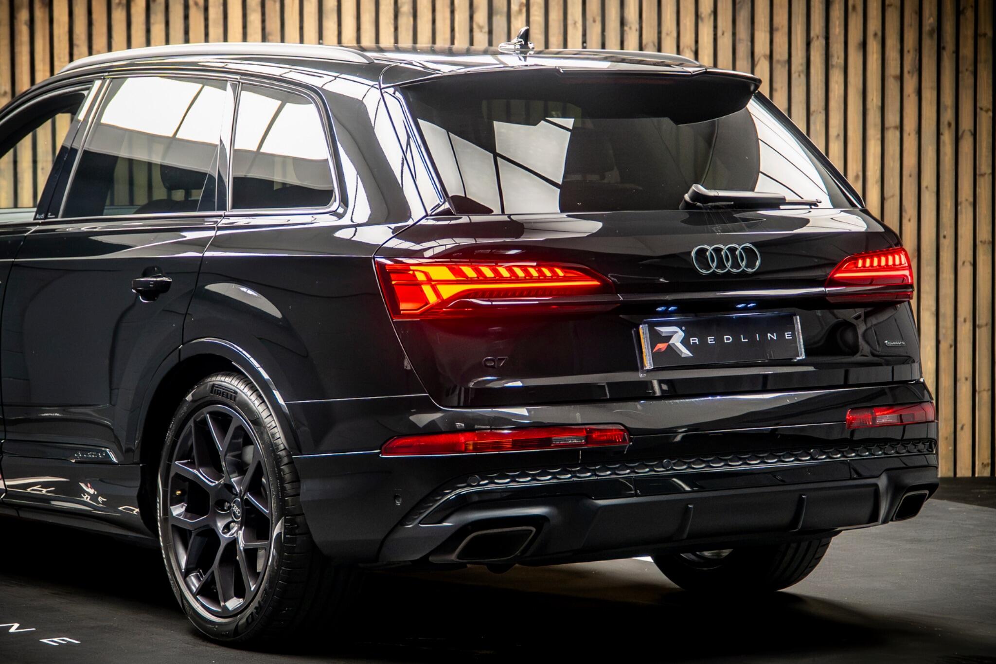 Audi Q7 view 19