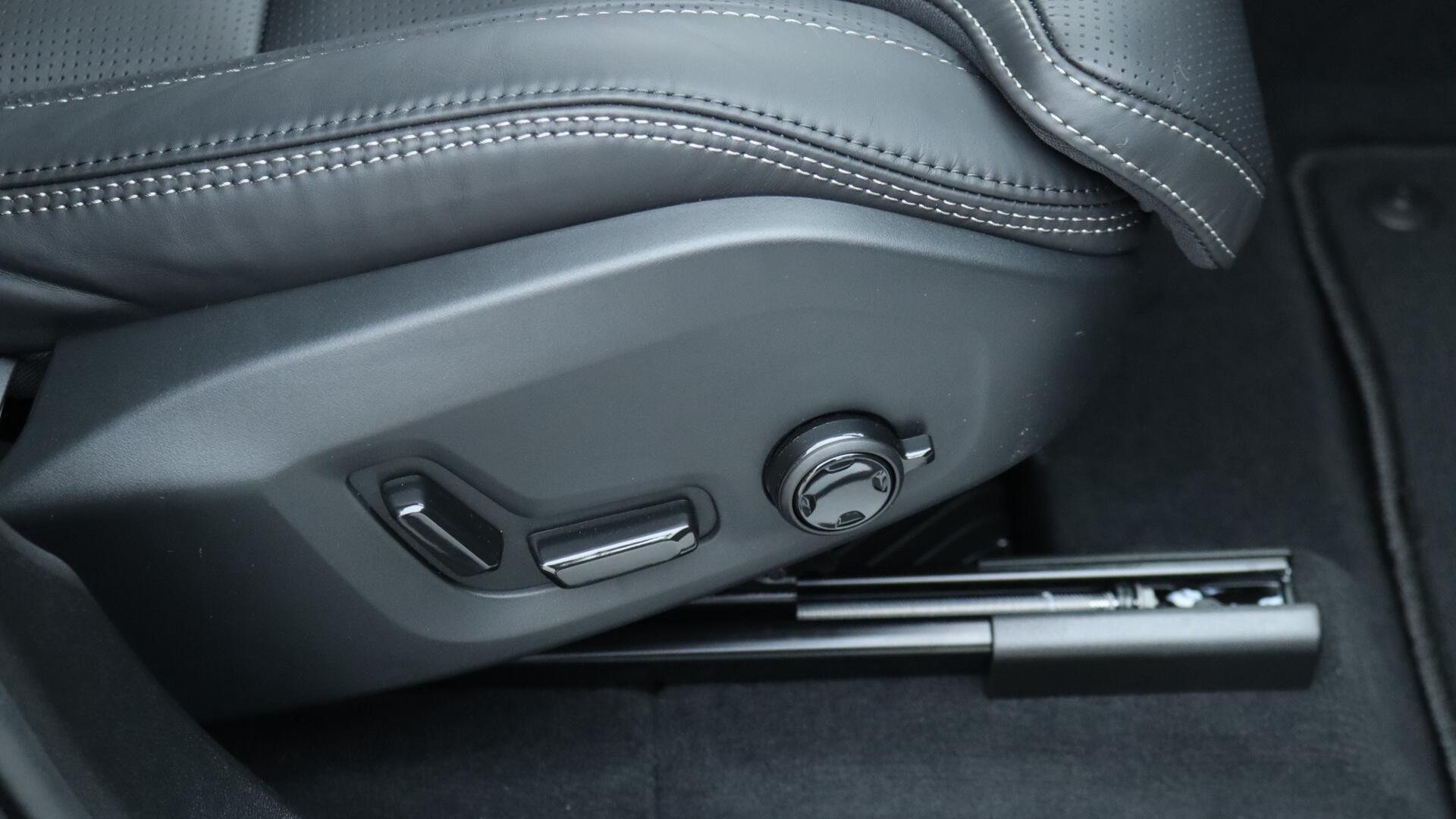 Volvo XC60 view 38