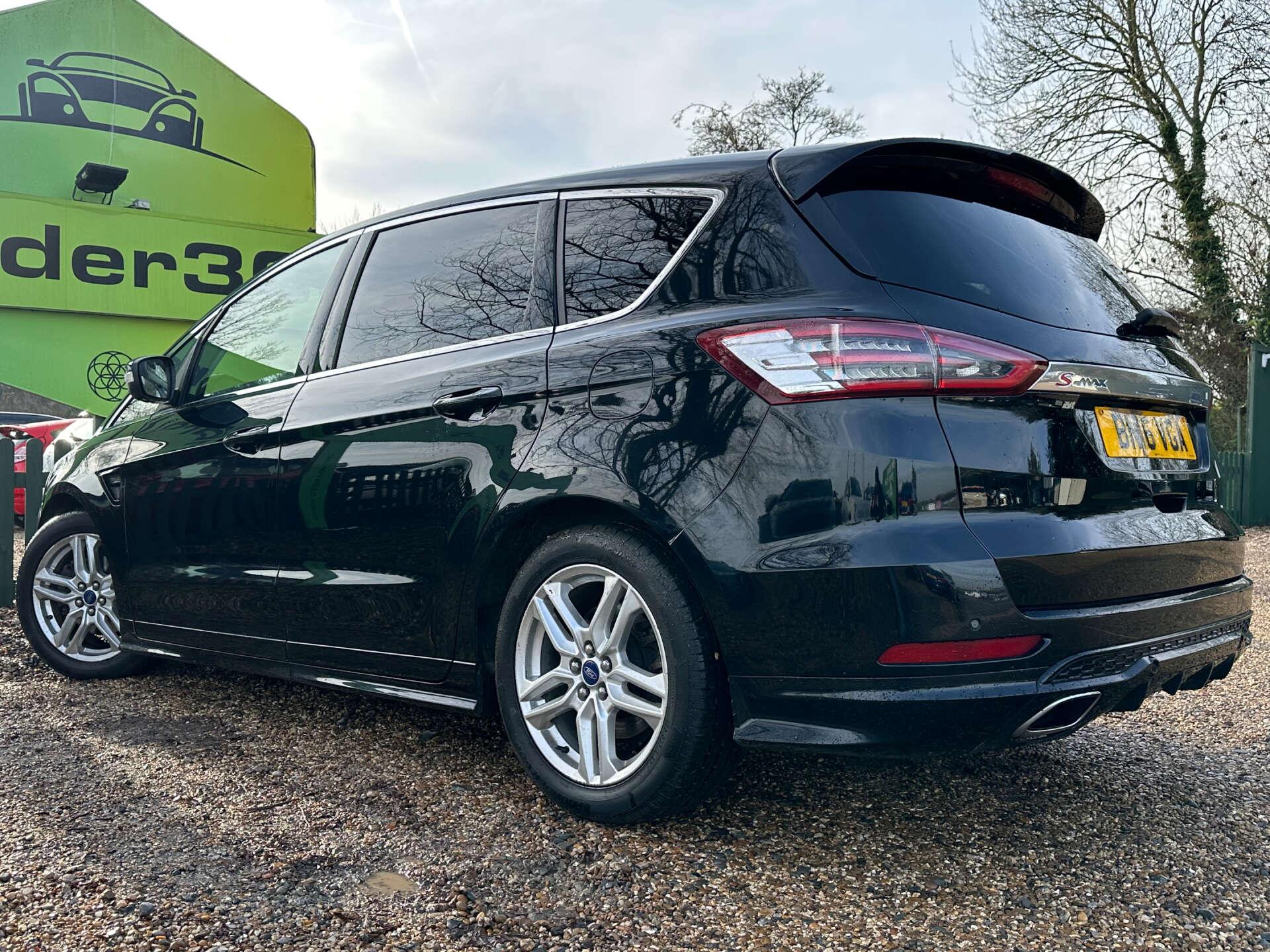 Ford S-Max view 5