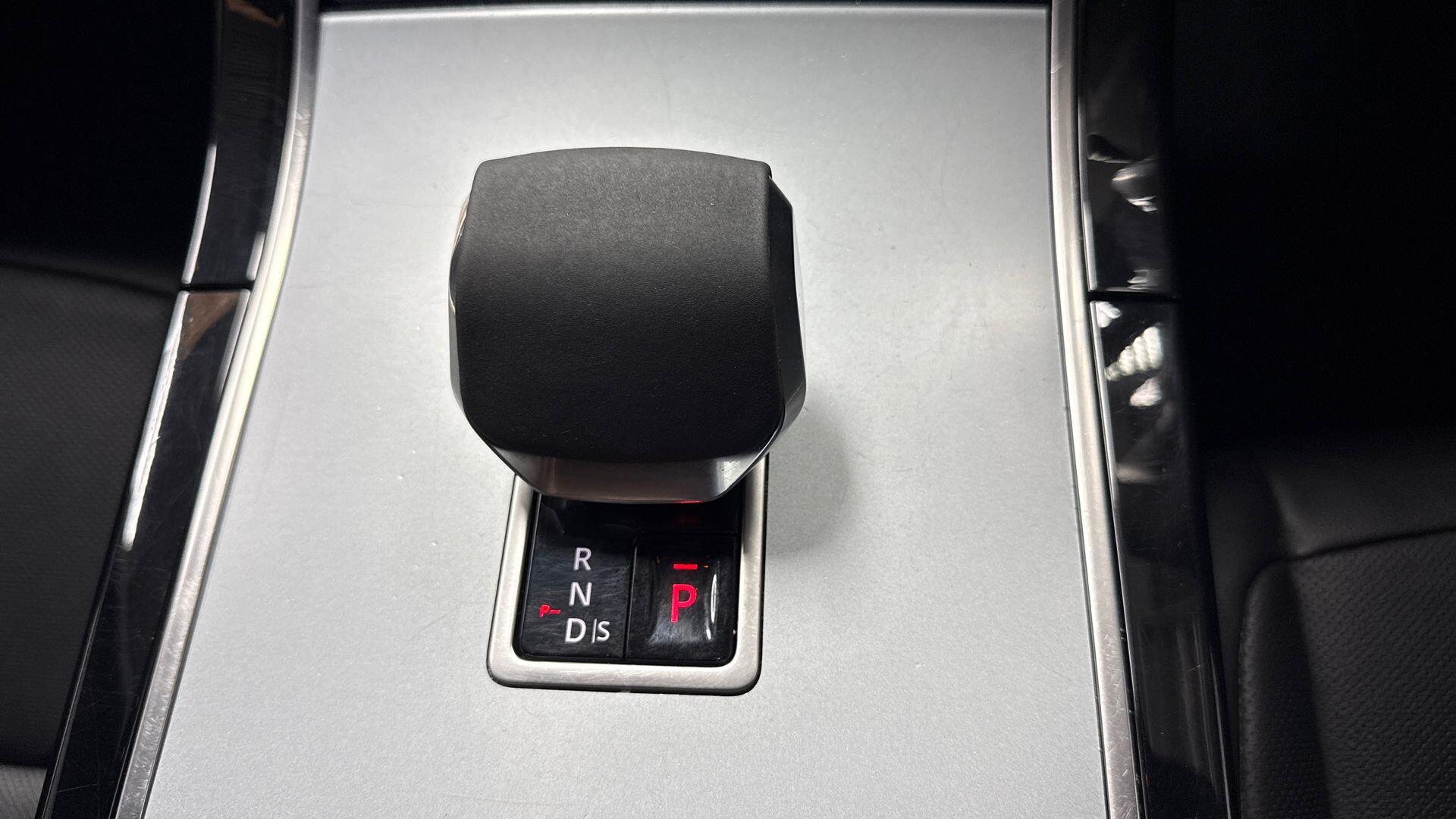 Land Rover Range Rover Evoque view 13
