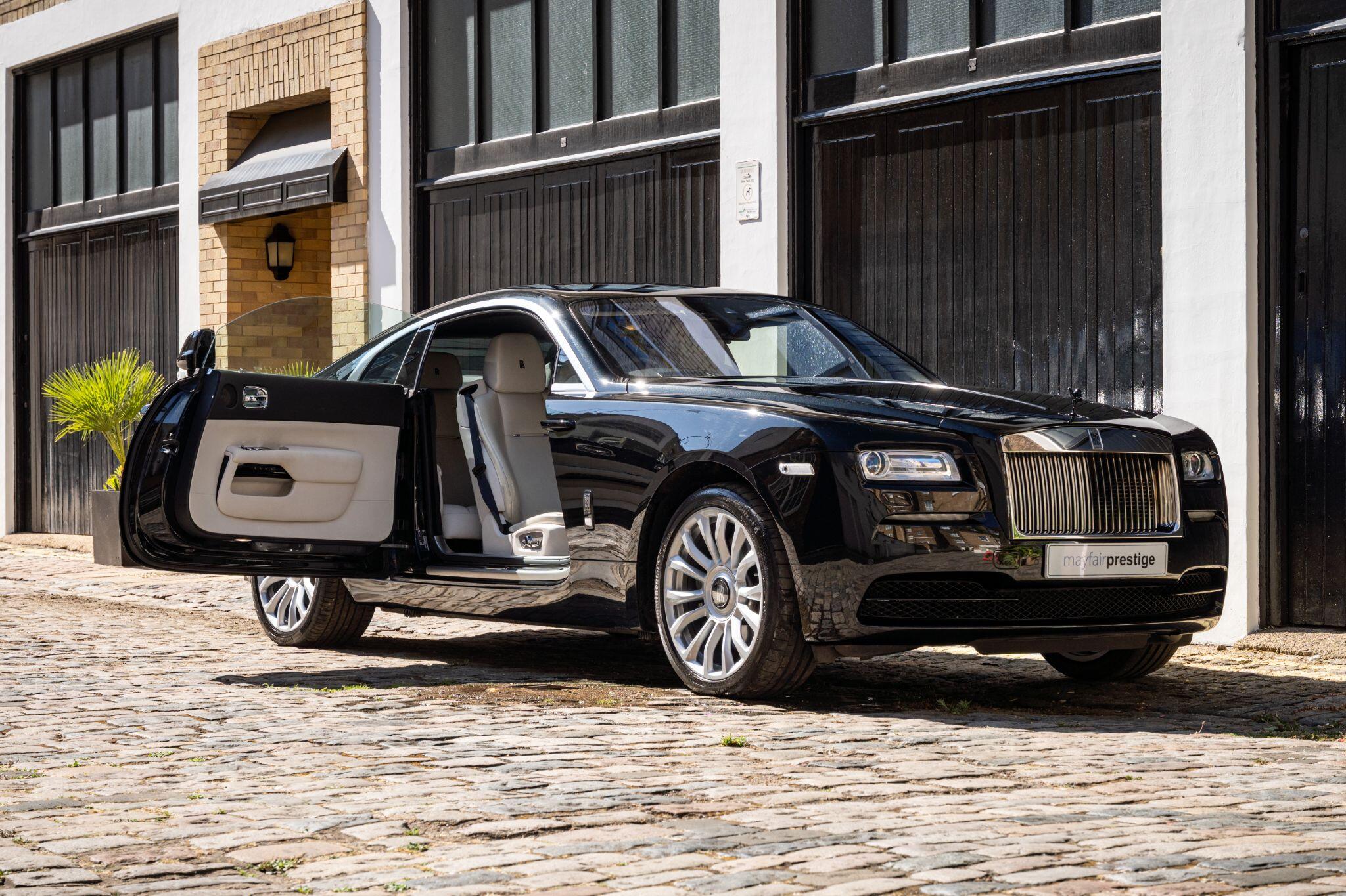 Rolls-Royce Wraith view 8
