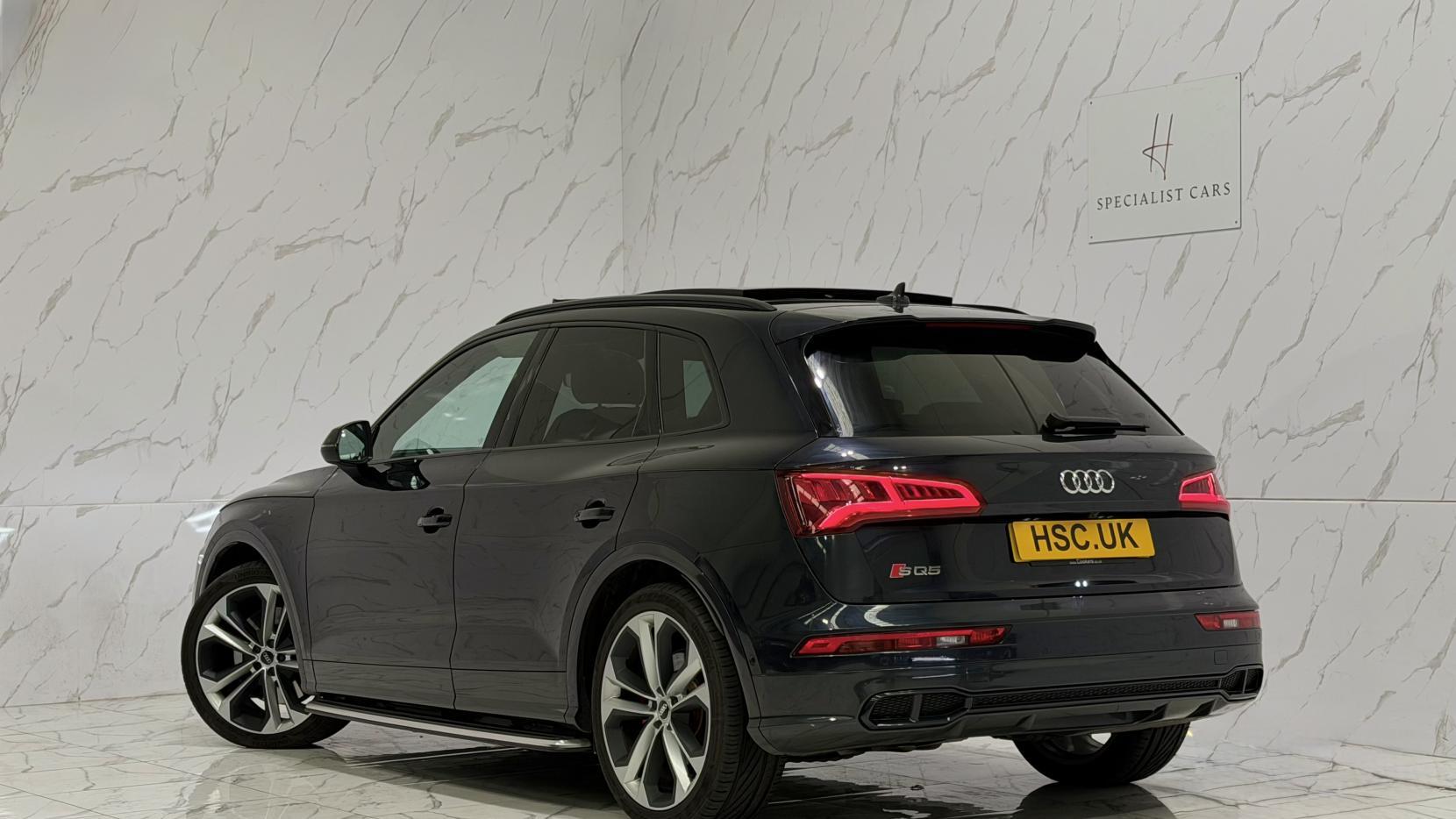 Audi SQ5 view 6