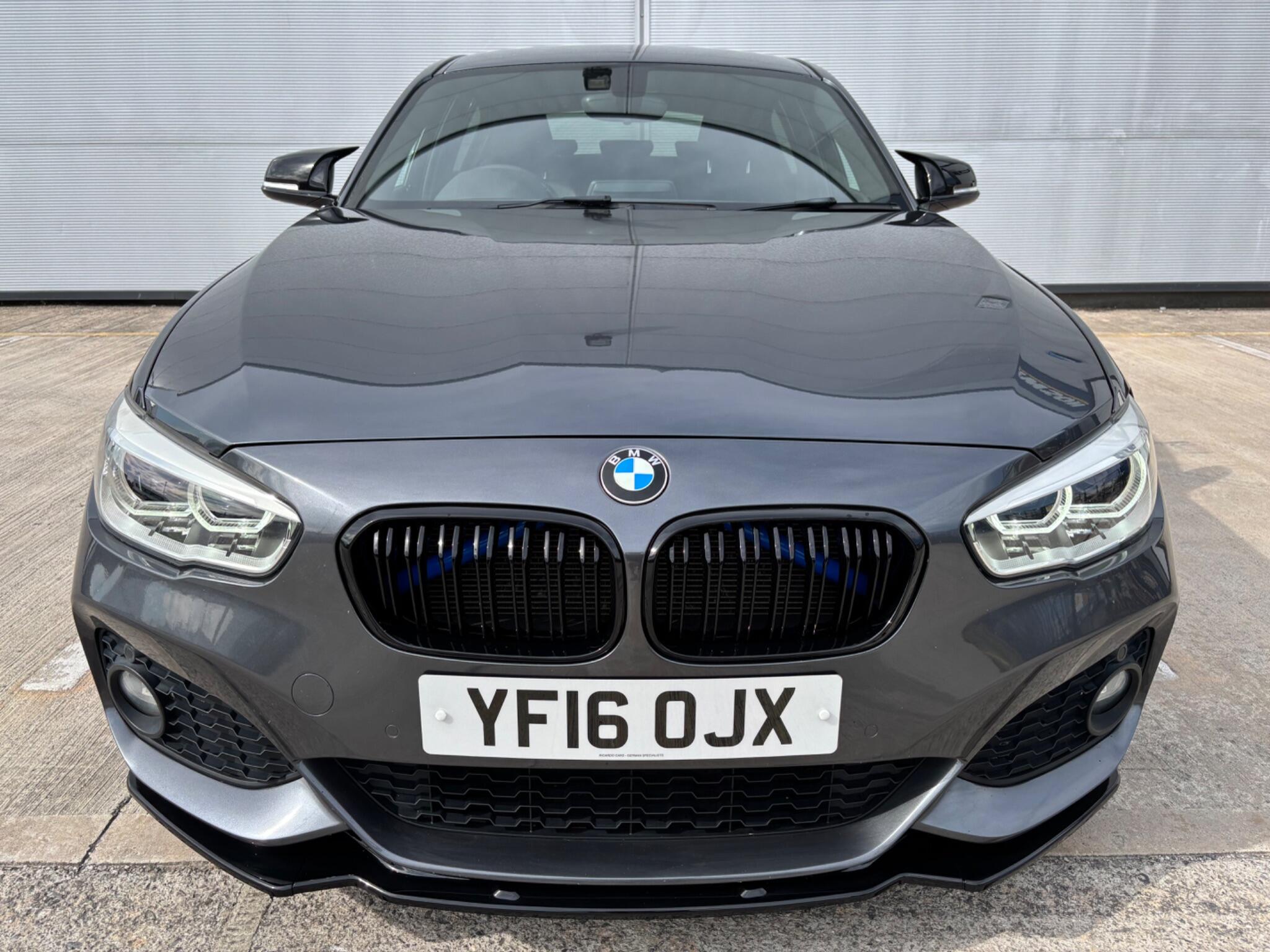 BMW 1 Series view 4