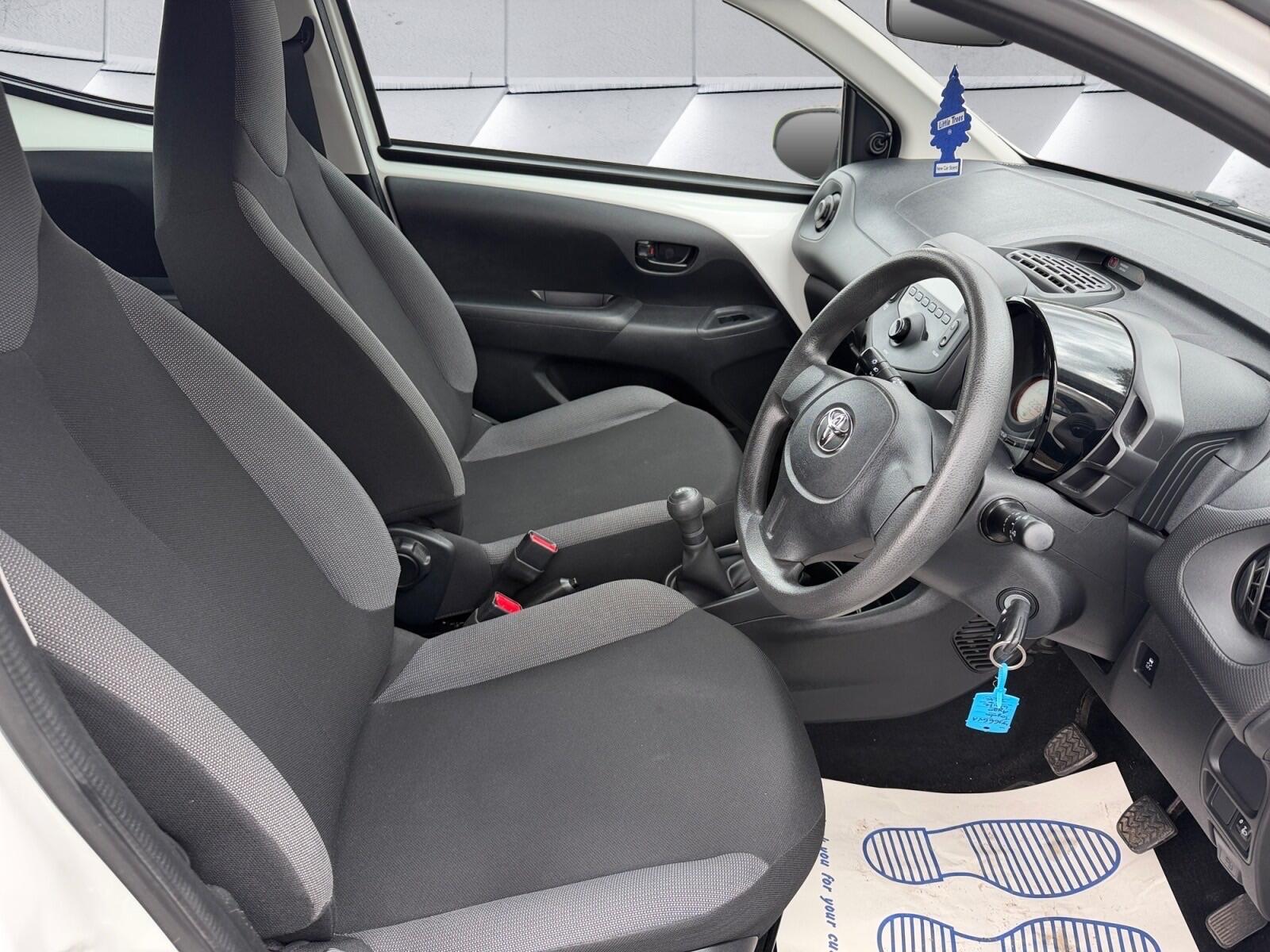 Toyota Aygo view 11