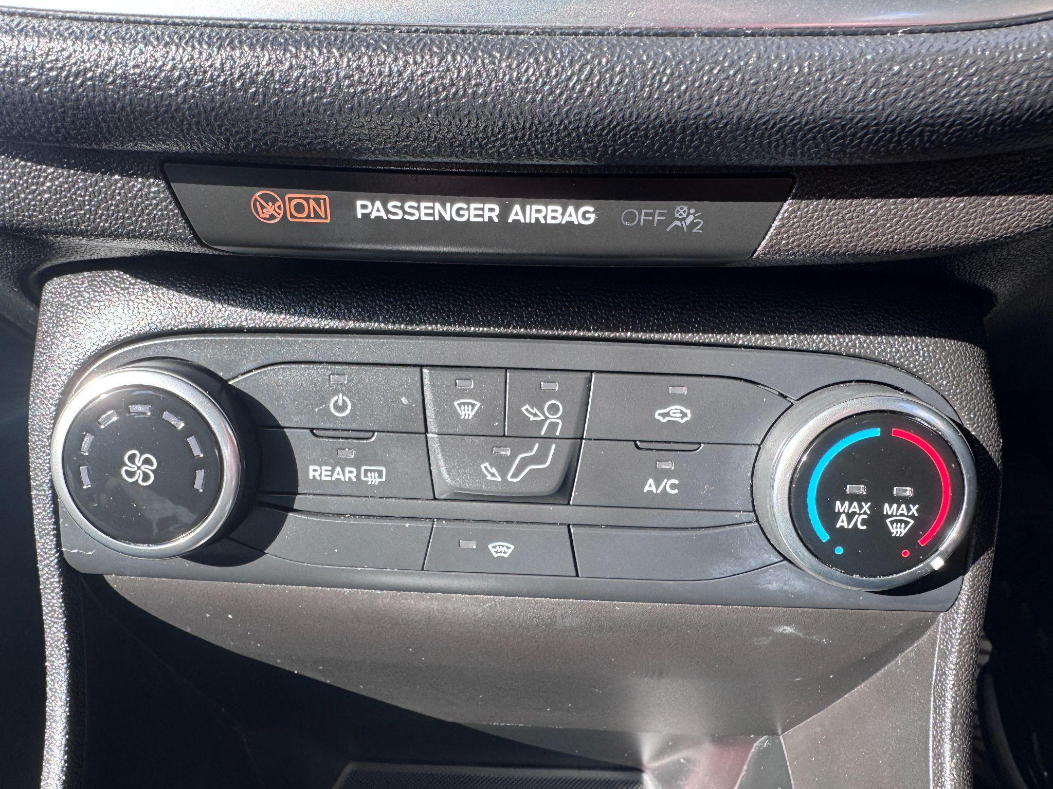 2018 Ford Fiesta image 33